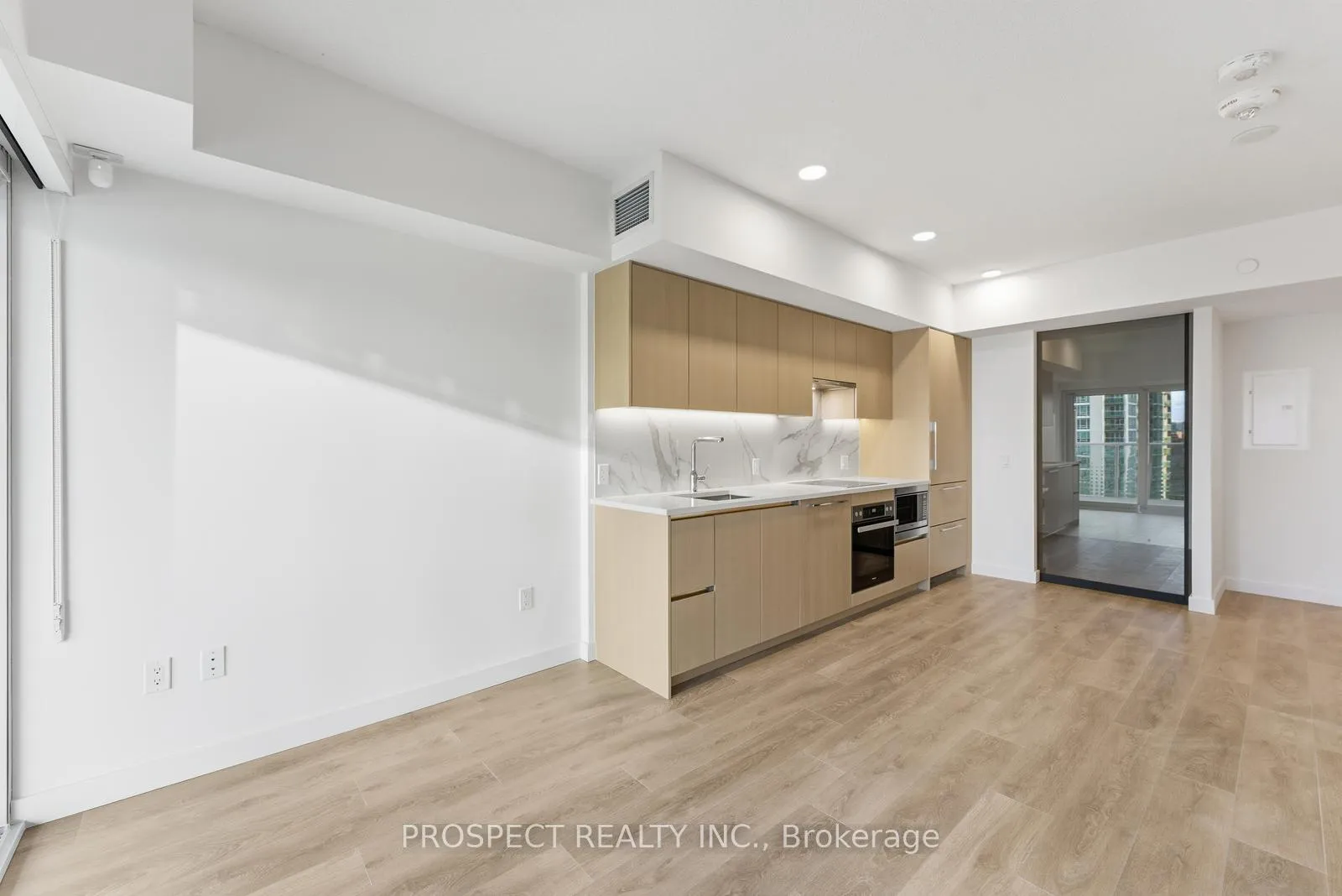 Photo 14 of Unit 935, 1 Concord Cityplac Way, Toronto, Waterfront Communities — HOMEH