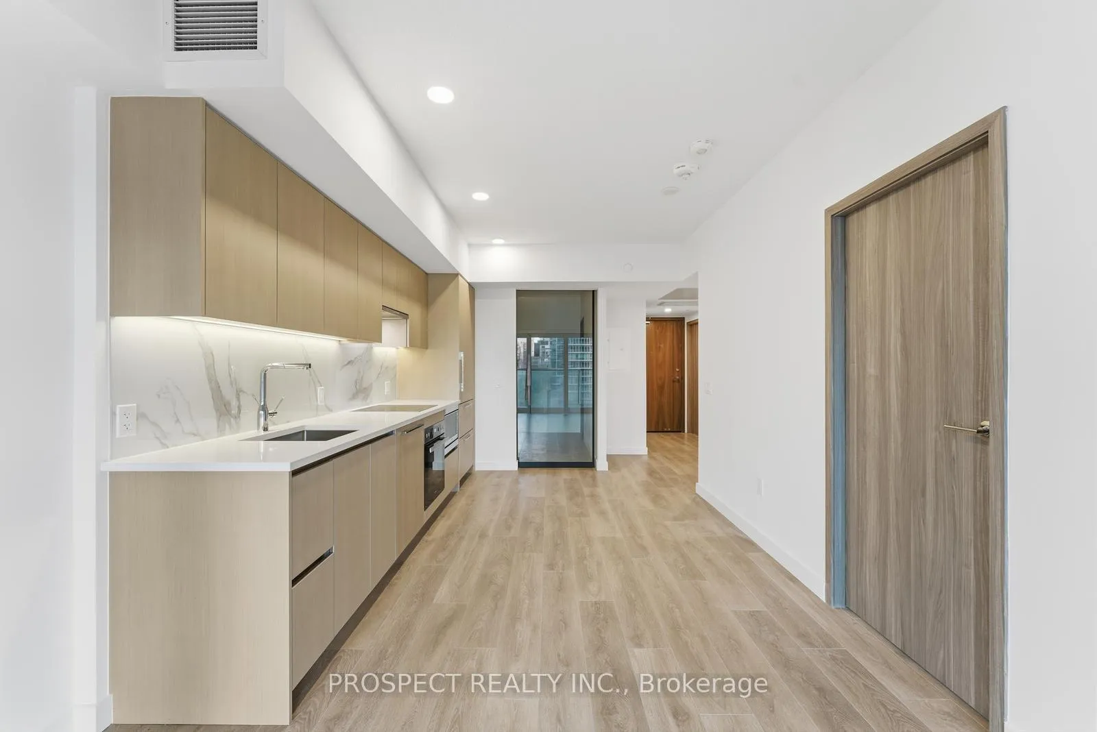 Photo 16 of Unit 935, 1 Concord Cityplac Way, Toronto, Waterfront Communities — HOMEH
