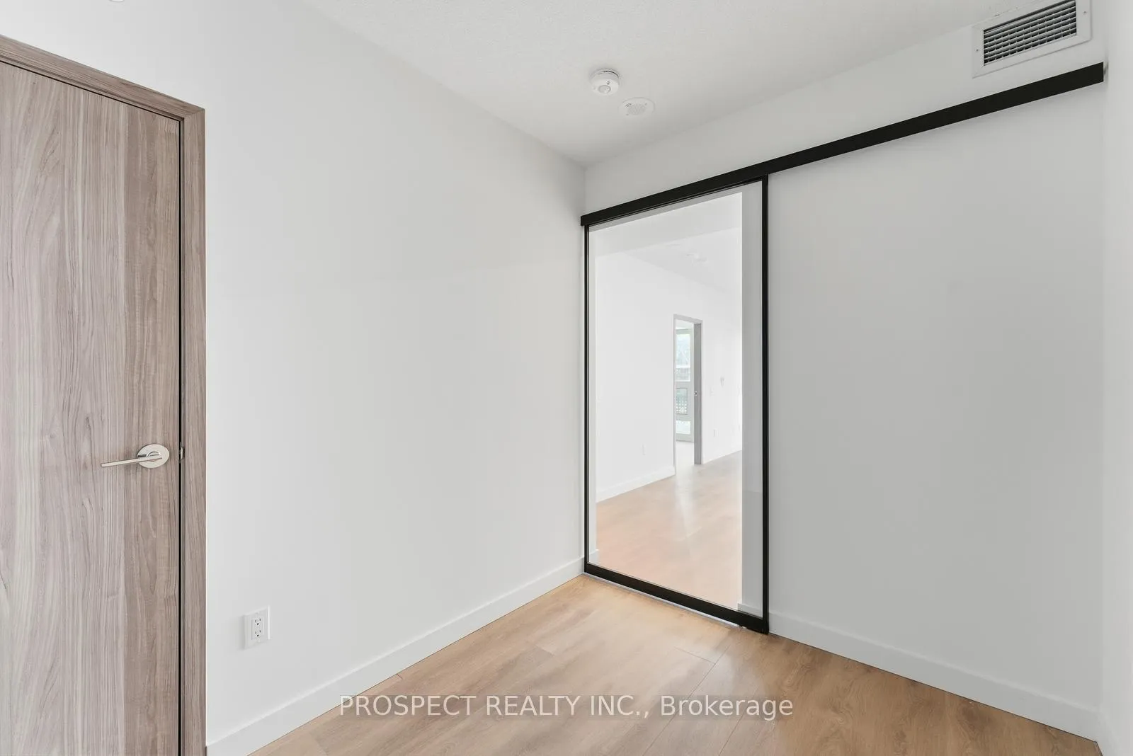 Photo 22 of Unit 935, 1 Concord Cityplac Way, Toronto, Waterfront Communities — HOMEH