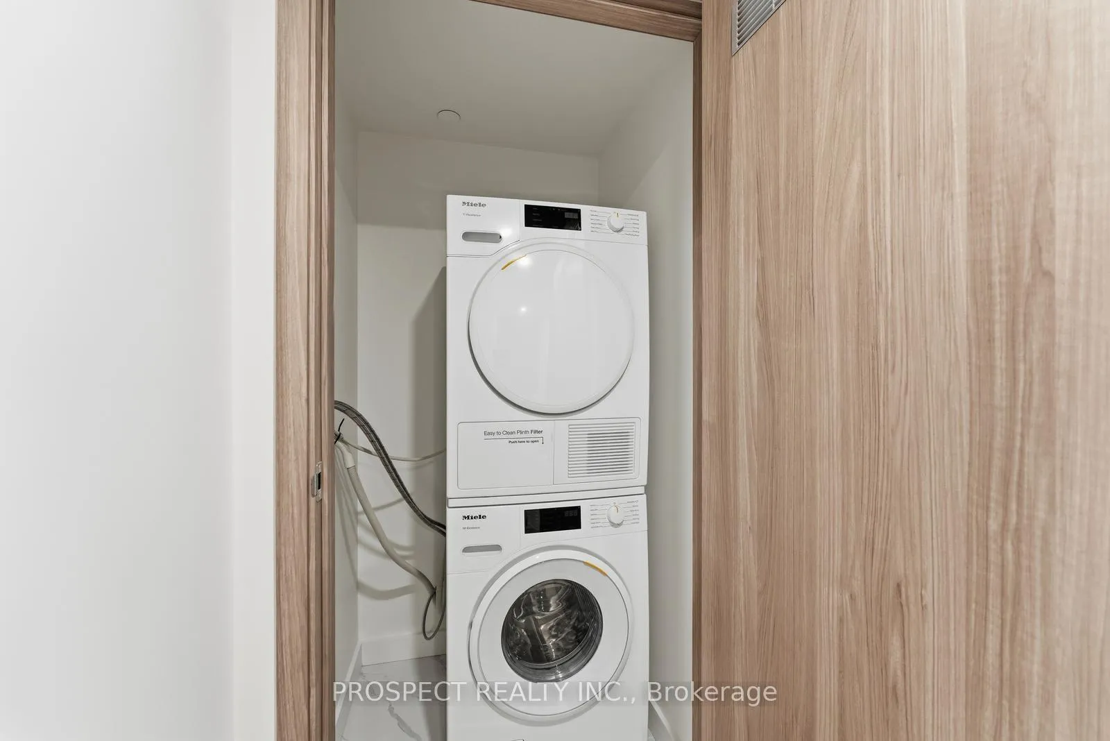 Photo 24 of Unit 935, 1 Concord Cityplac Way, Toronto, Waterfront Communities — HOMEH