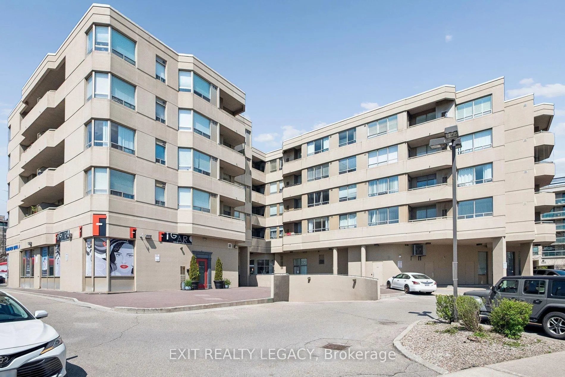 Front of Unit 304, 555 Wilson Hts Boulevard
