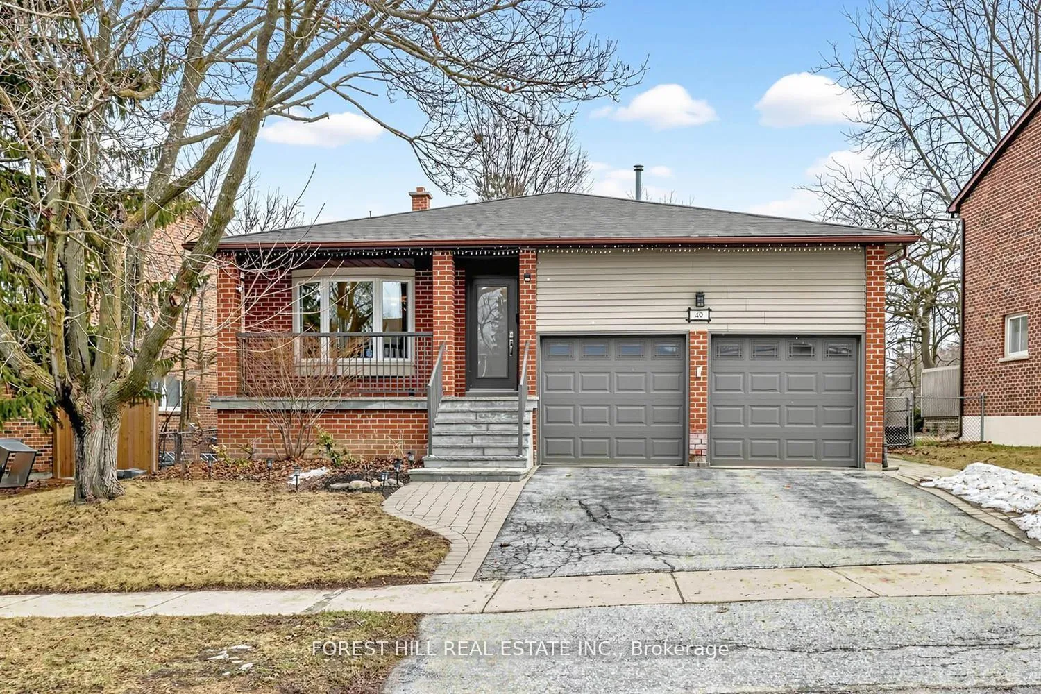 Photo 2 of 49 Seaton Drive, Aurora, Aurora Highlands — HOMEH