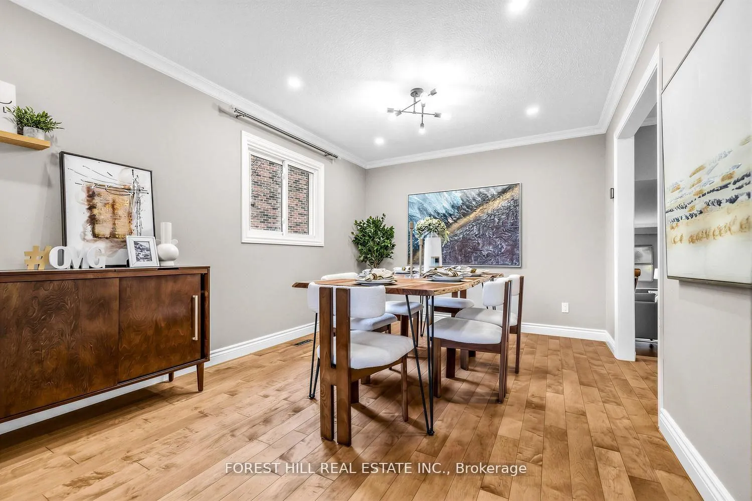 Photo 8 of 49 Seaton Drive, Aurora, Aurora Highlands — HOMEH