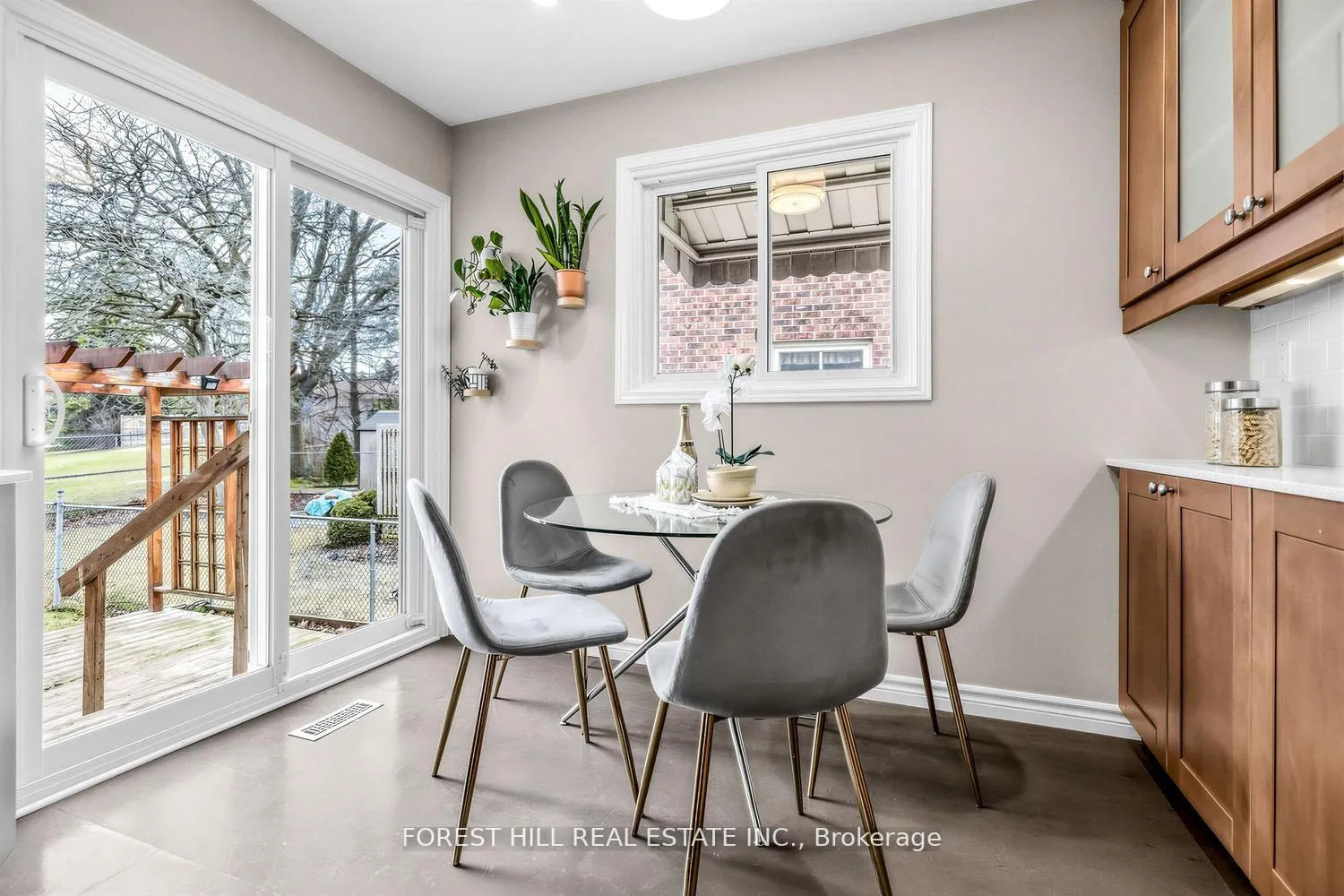 Photo 12 of 49 Seaton Drive, Aurora, Aurora Highlands — HOMEH