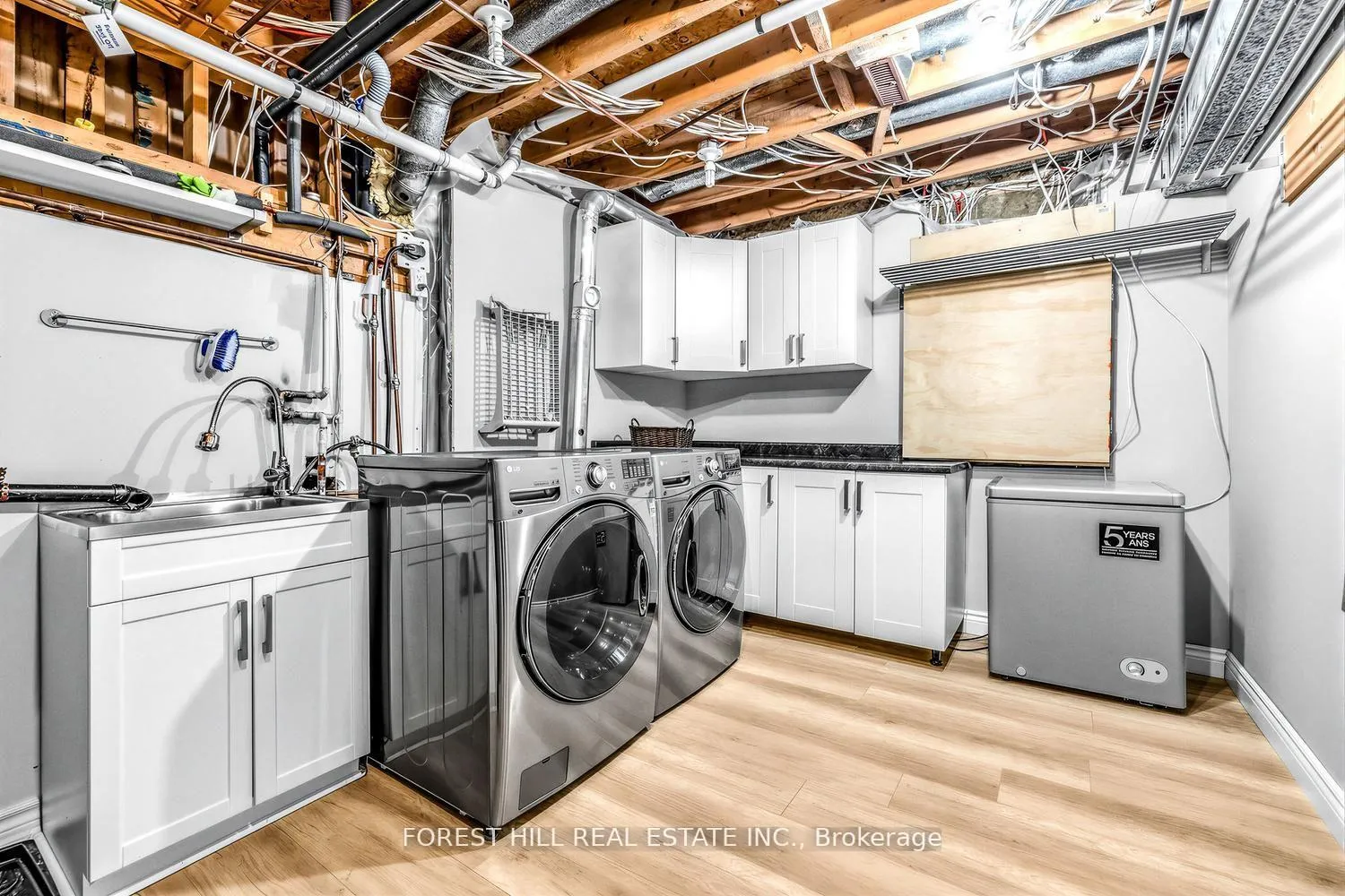 Photo 34 of 49 Seaton Drive, Aurora, Aurora Highlands — HOMEH