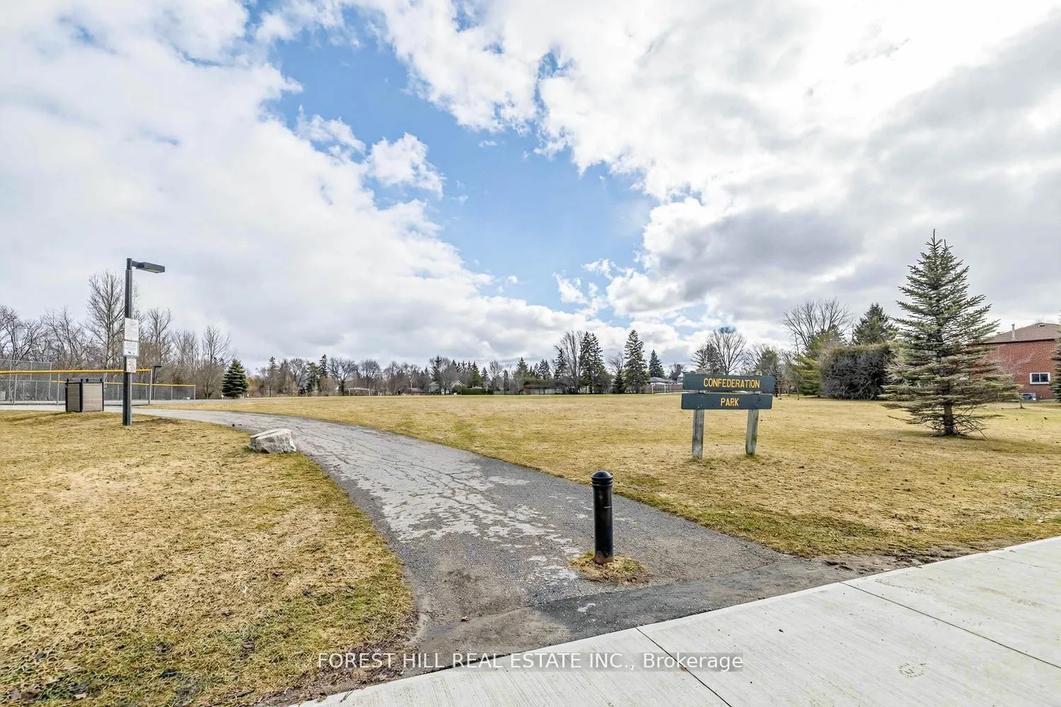 Photo 38 of 49 Seaton Drive, Aurora, Aurora Highlands — HOMEH
