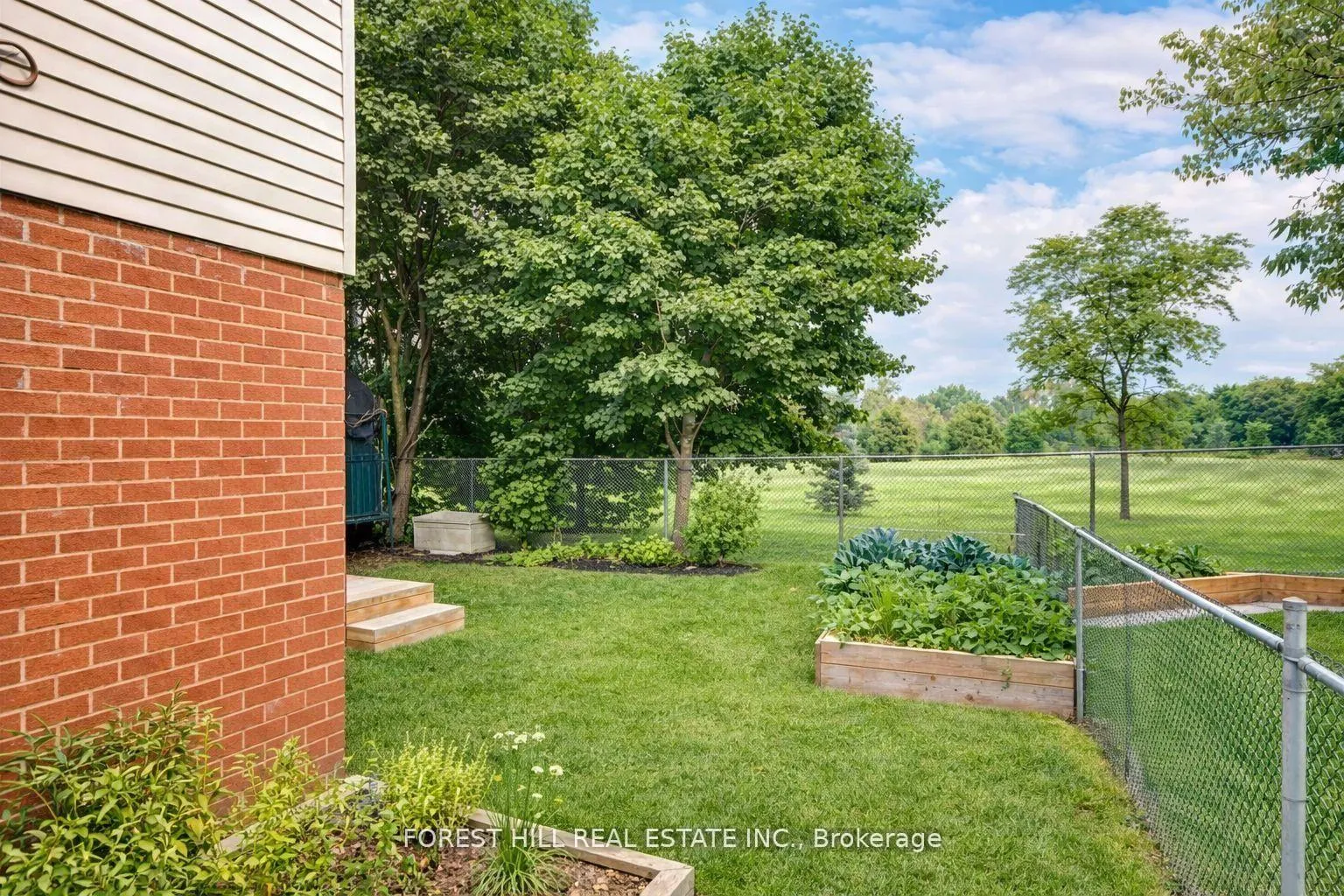 Photo 40 of 49 Seaton Drive, Aurora, Aurora Highlands — HOMEH