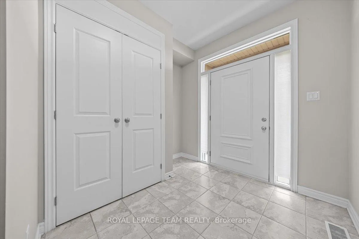 Photo 2 of 20 Cento Way, Ottawa, Stittsville (North) — HOMEH