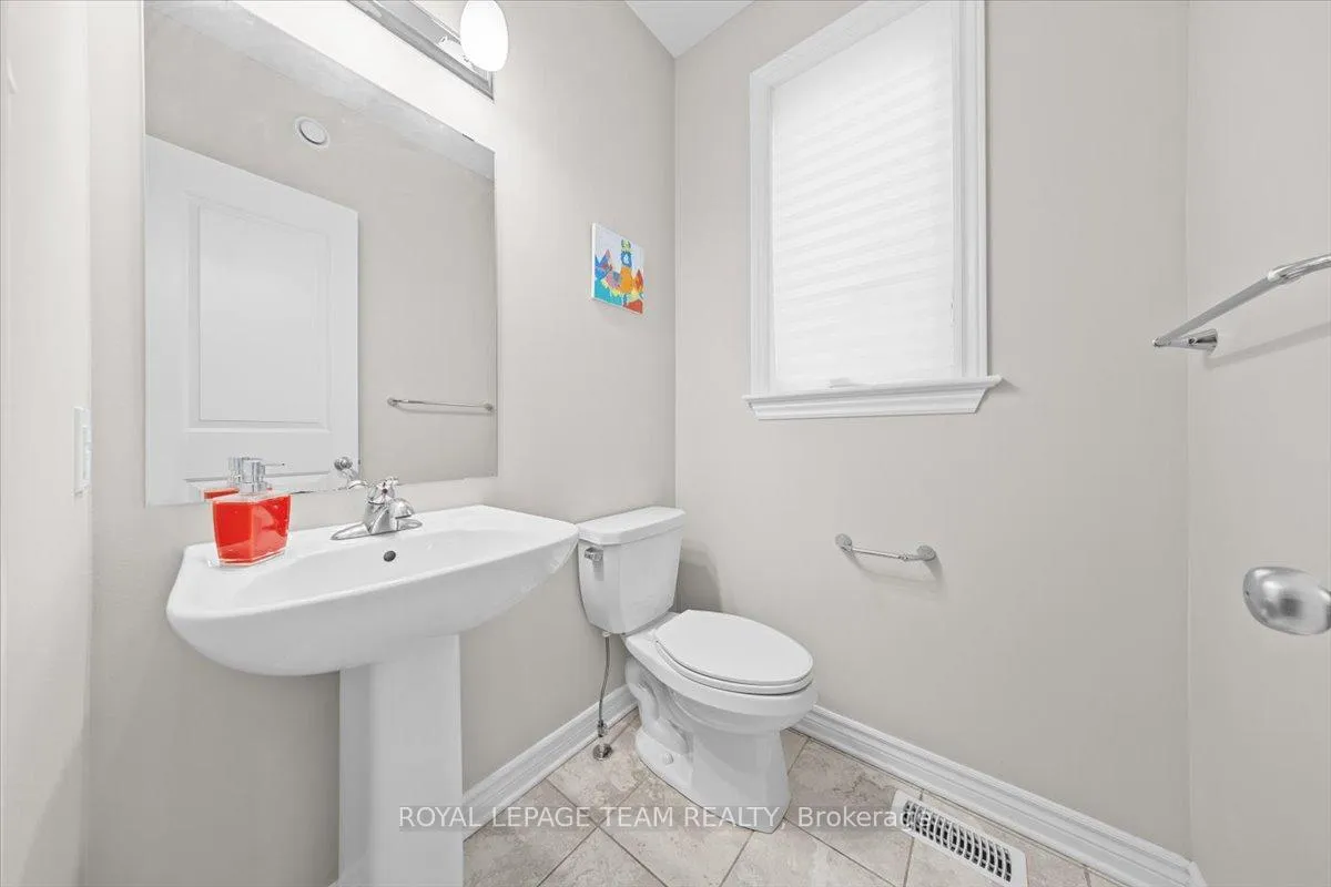 Photo 4 of 20 Cento Way, Ottawa, Stittsville (North) — HOMEH