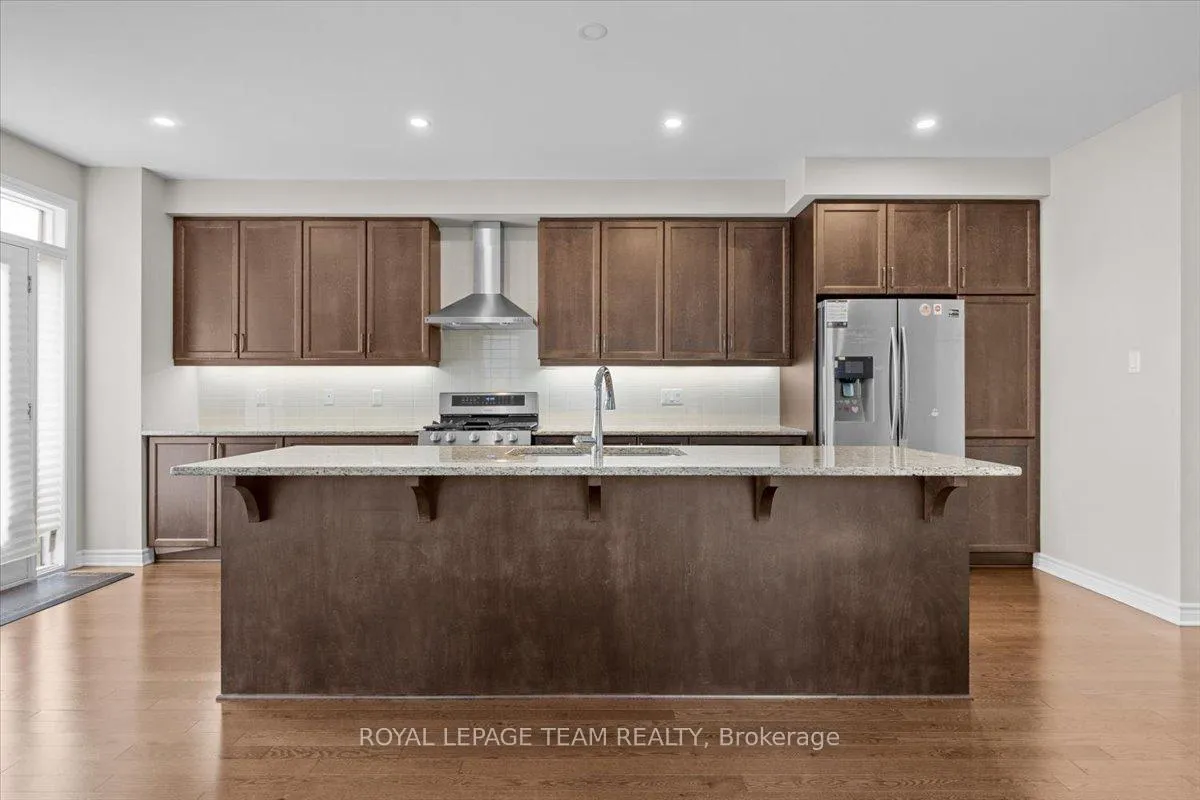 Photo 10 of 20 Cento Way, Ottawa, Stittsville (North) — HOMEH