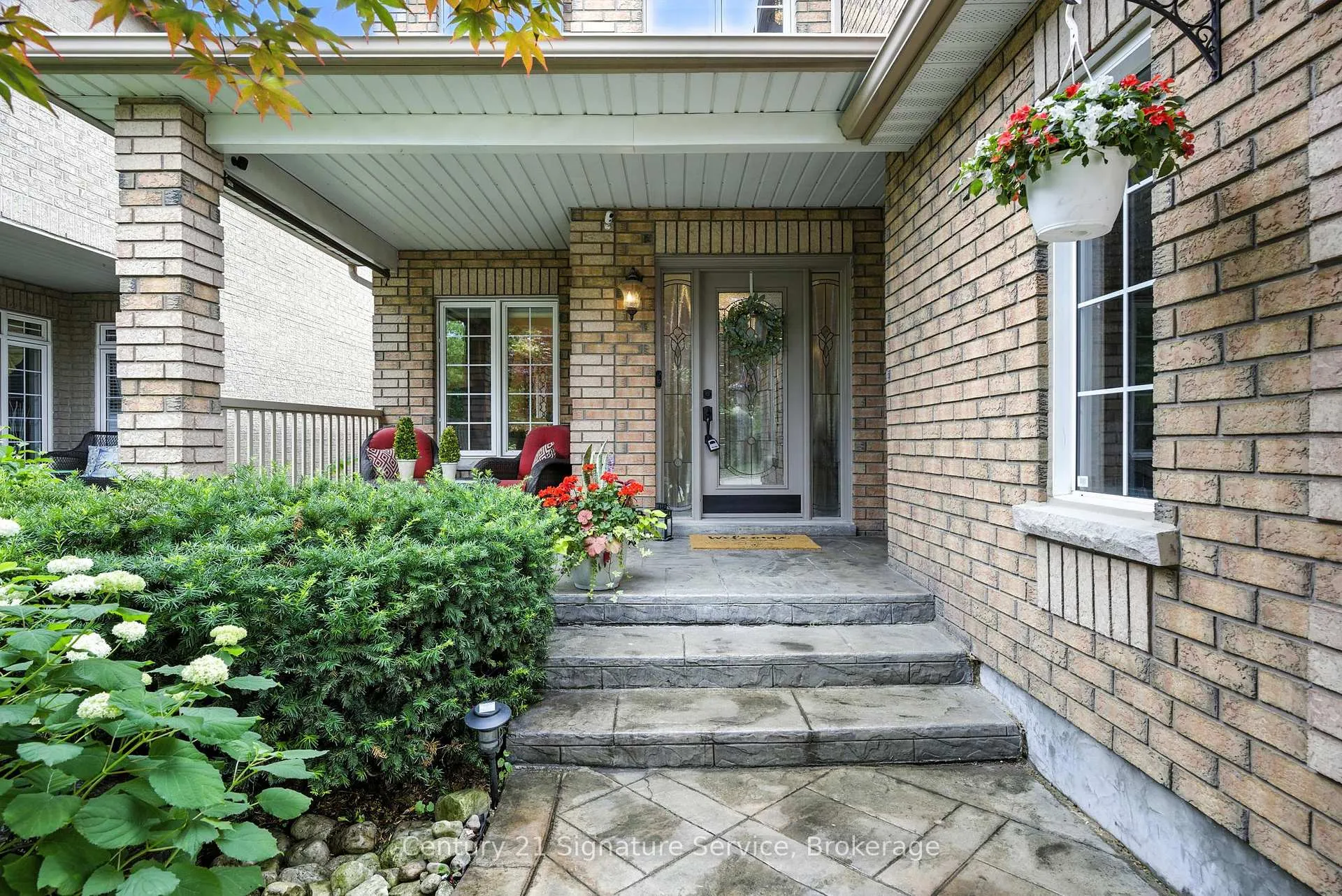 Photo 2 of 77 Esposito Drive, Caledon, Bolton East — HOMEH