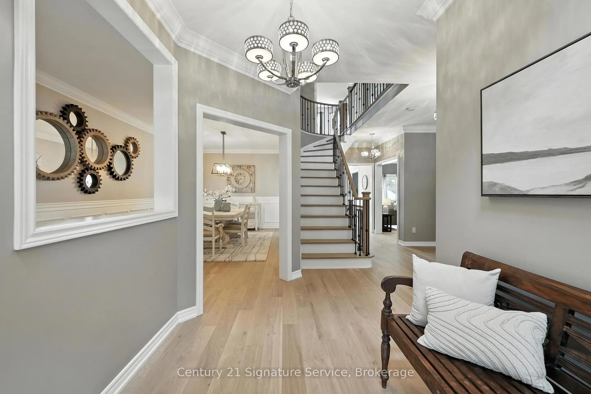 Photo 4 of 77 Esposito Drive, Caledon, Bolton East — HOMEH