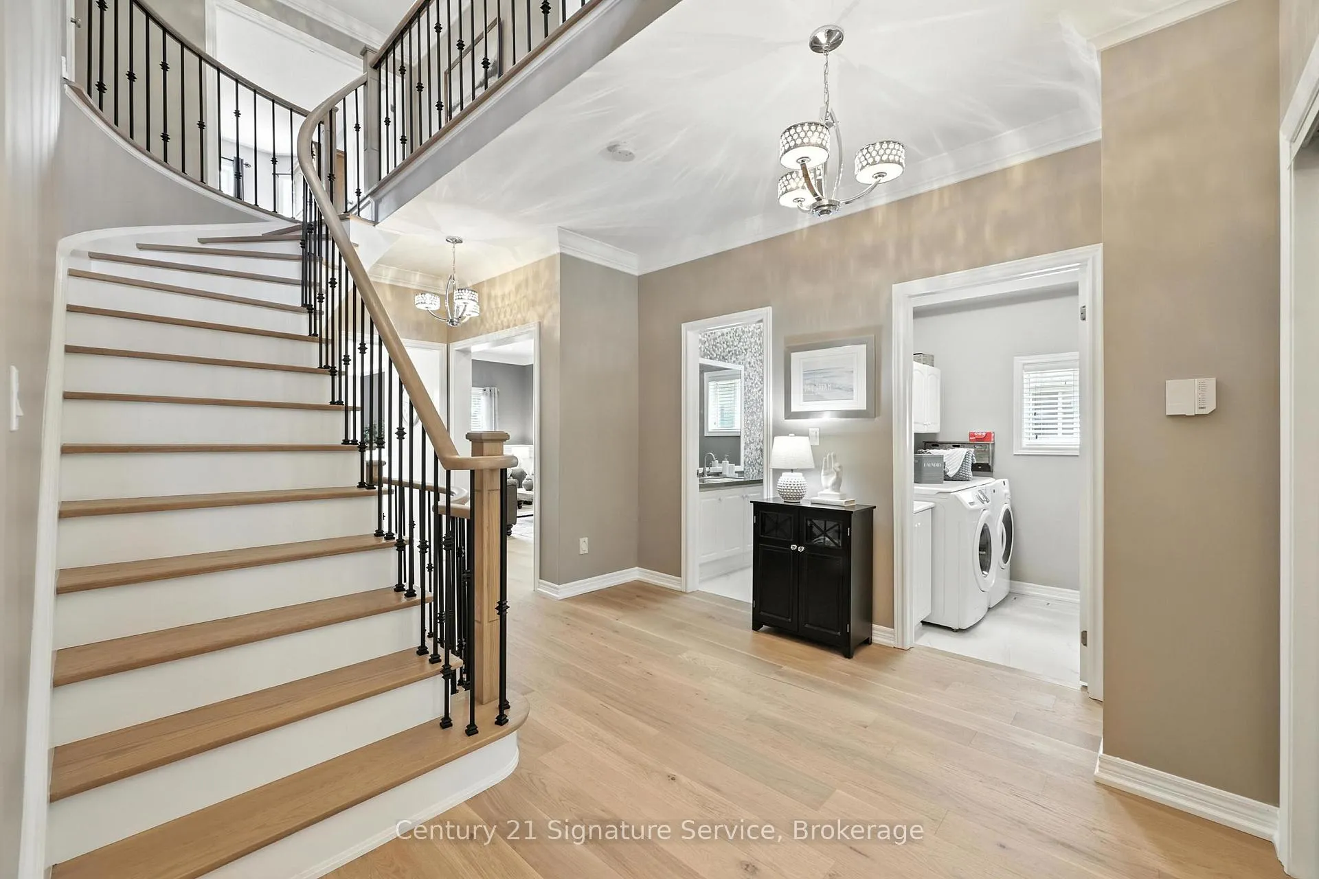 Photo 8 of 77 Esposito Drive, Caledon, Bolton East — HOMEH