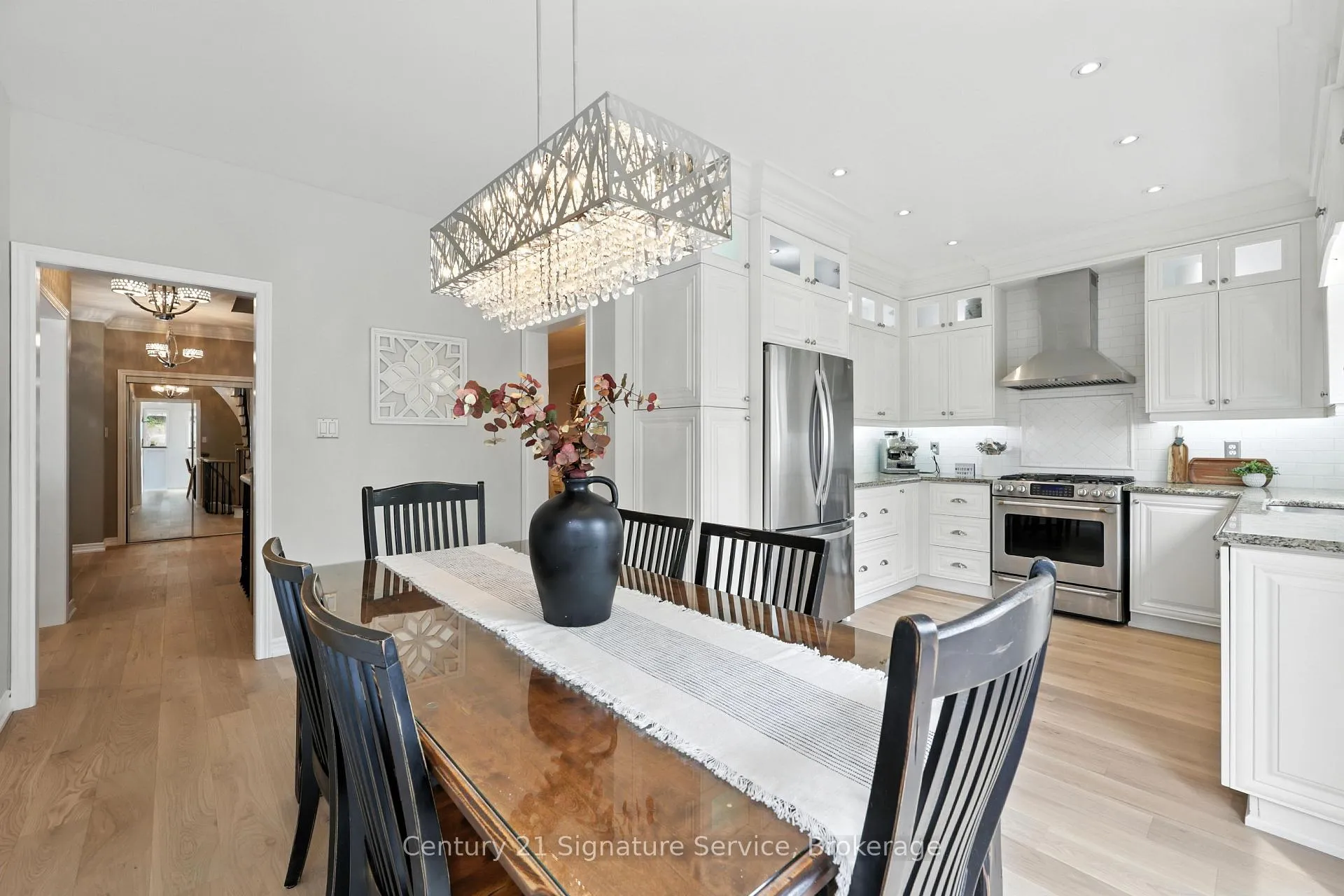 Photo 11 of 77 Esposito Drive, Caledon, Bolton East — HOMEH