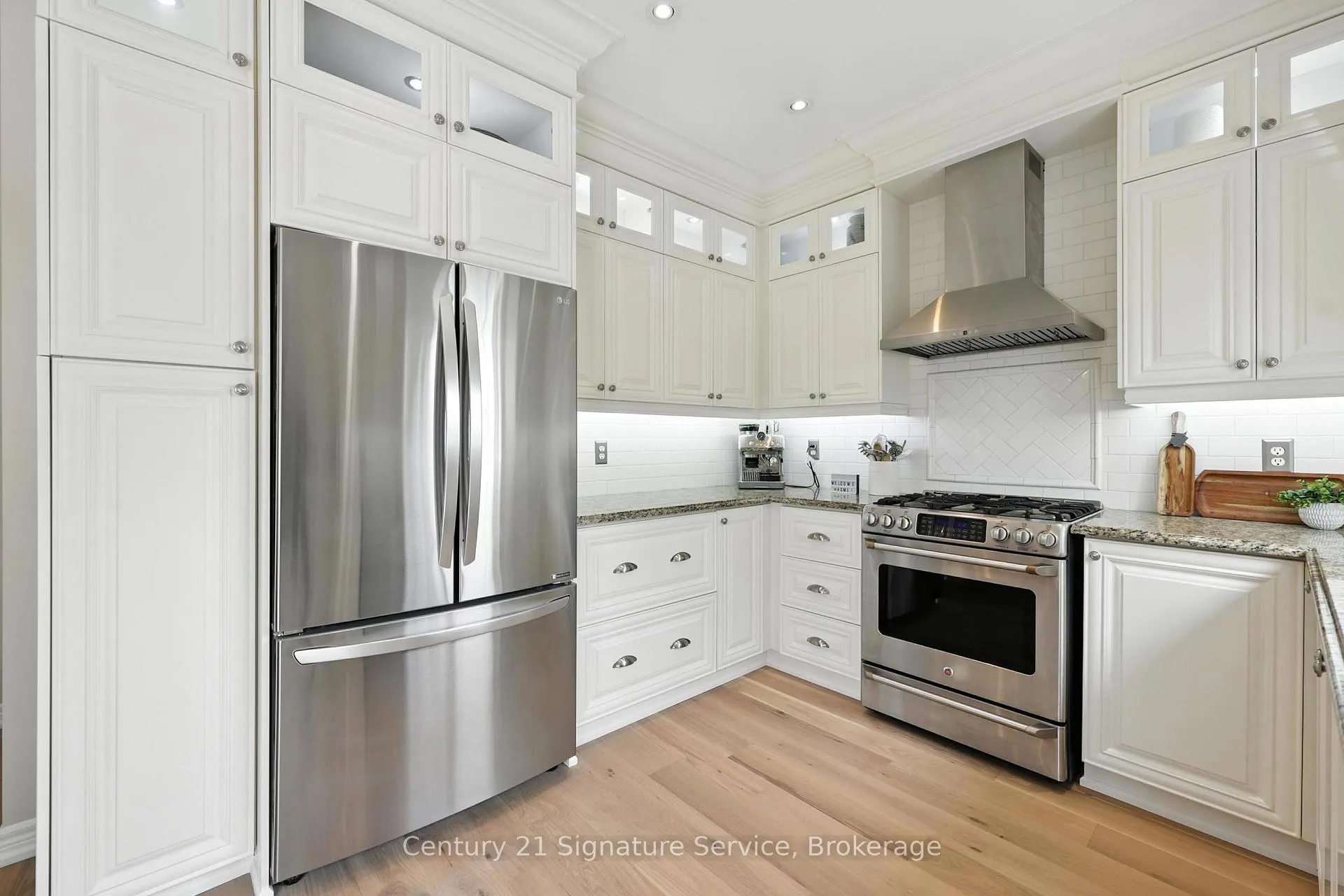 Photo 13 of 77 Esposito Drive, Caledon, Bolton East — HOMEH