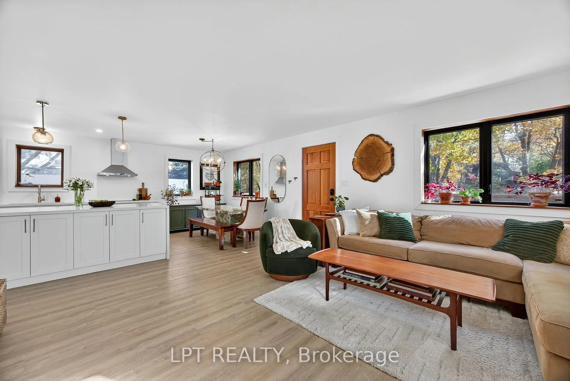 Photo 8 of 154 Park Road, Tiny, Rural Tiny — HOMEH