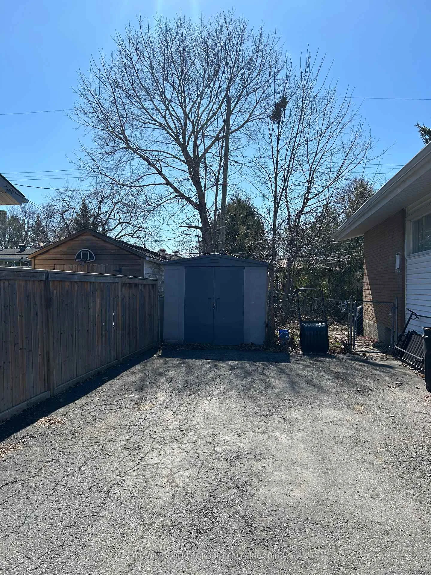 Photo 3 of 1144 Parkway Drive, Ottawa, Parkway Park — HOMEH