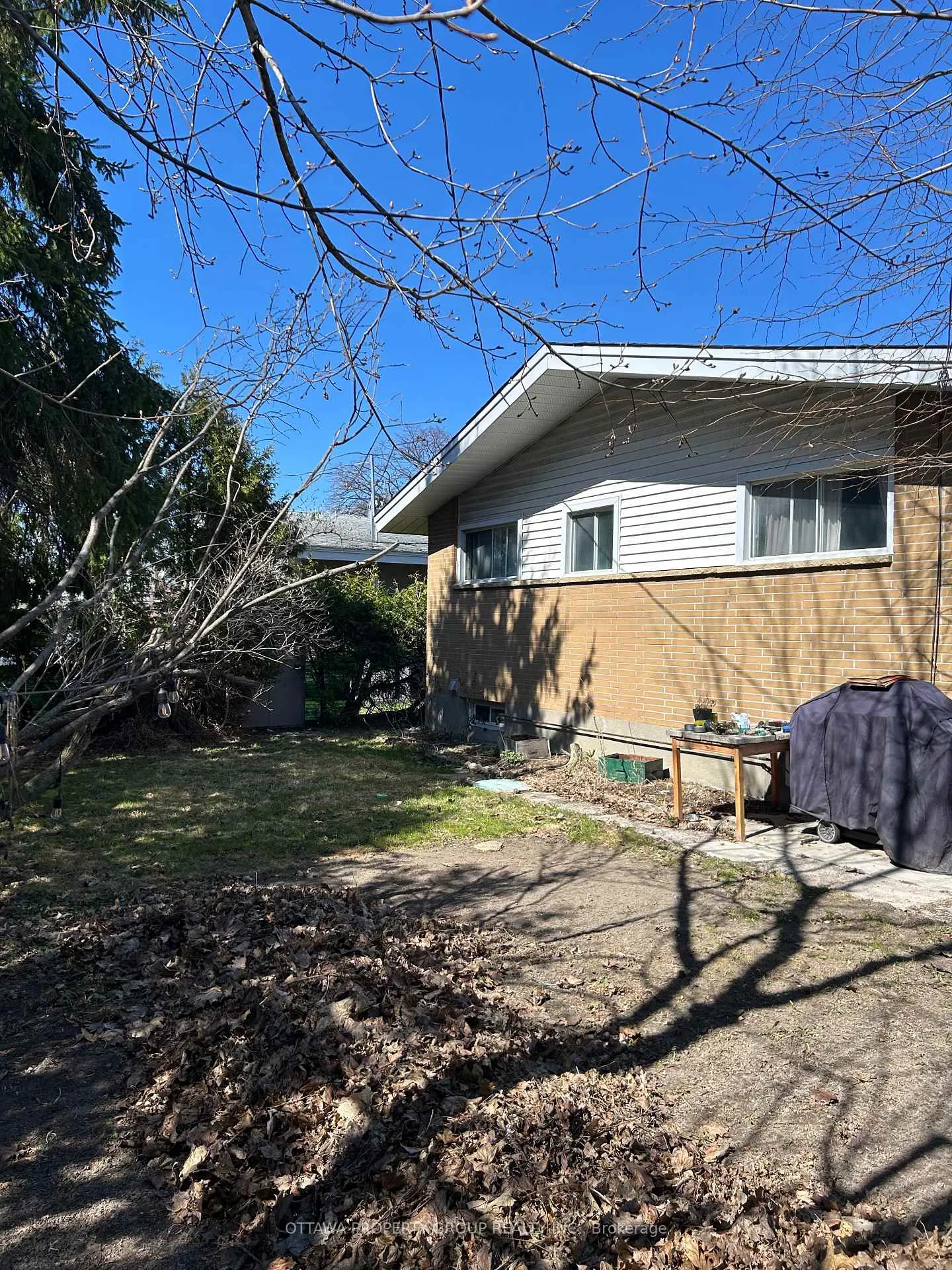Photo 4 of 1144 Parkway Drive, Ottawa, Parkway Park — HOMEH