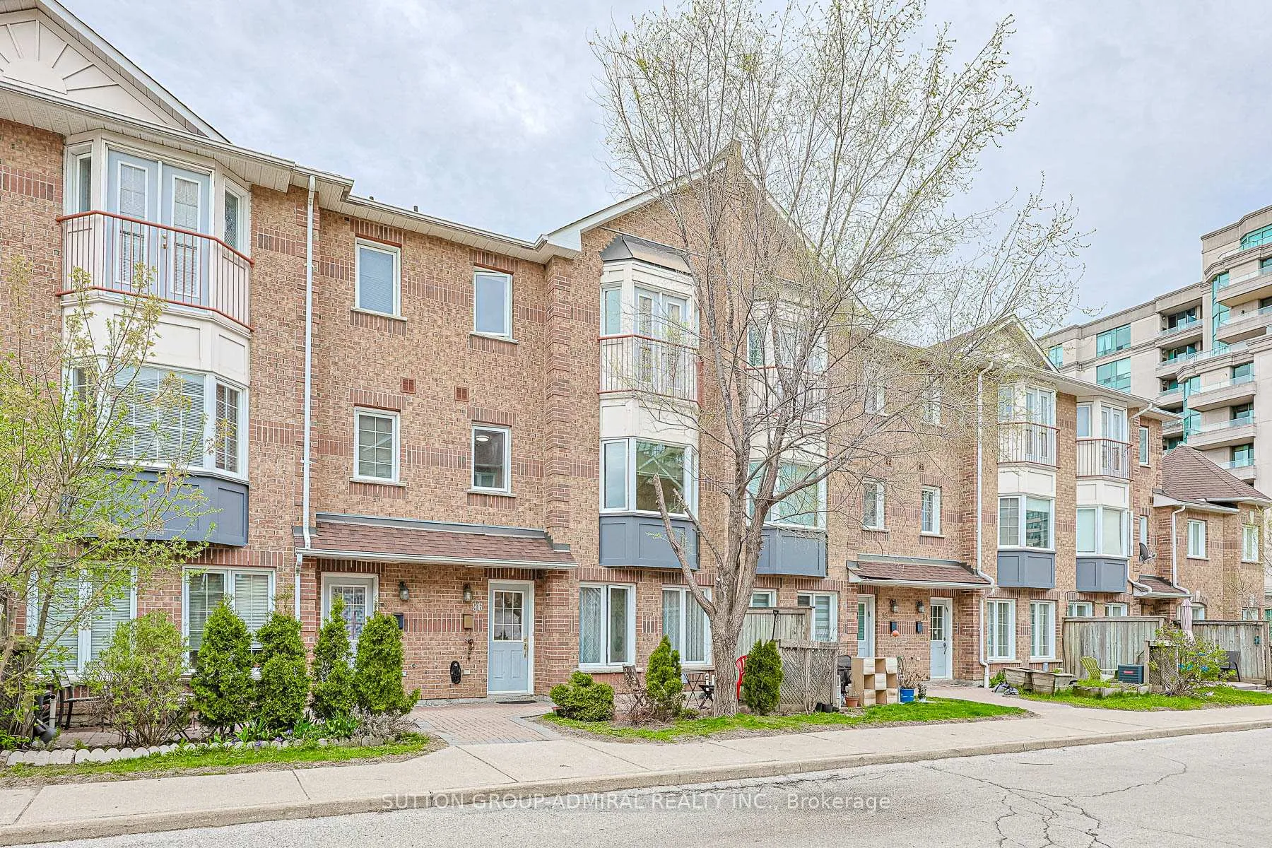 Photo 1 of Unit 96, 151 Townsgate Drive, Vaughan, Crestwood-Springfarm-Yorkhill — HOMEH