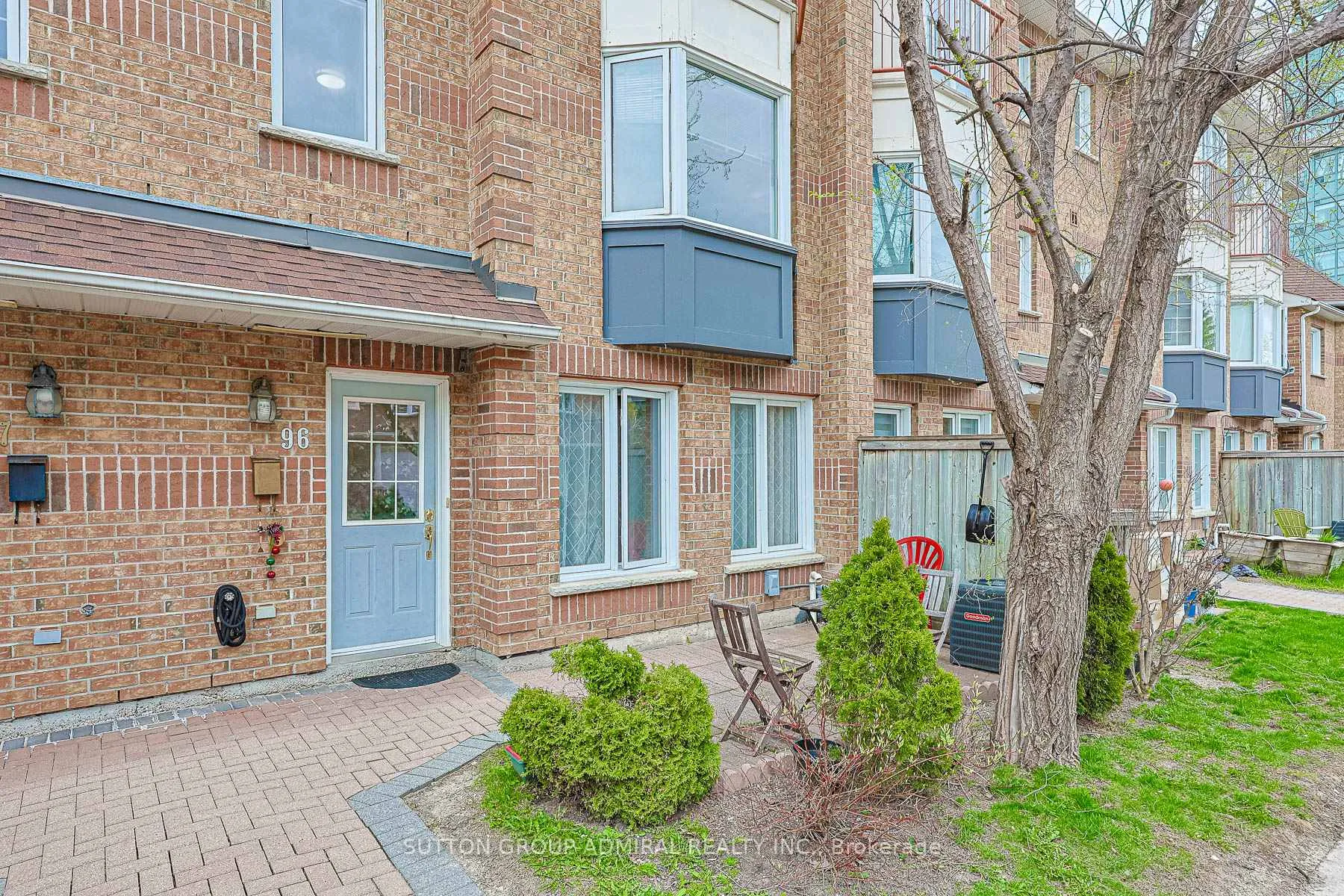 Photo 2 of Unit 96, 151 Townsgate Drive, Vaughan, Crestwood-Springfarm-Yorkhill — HOMEH