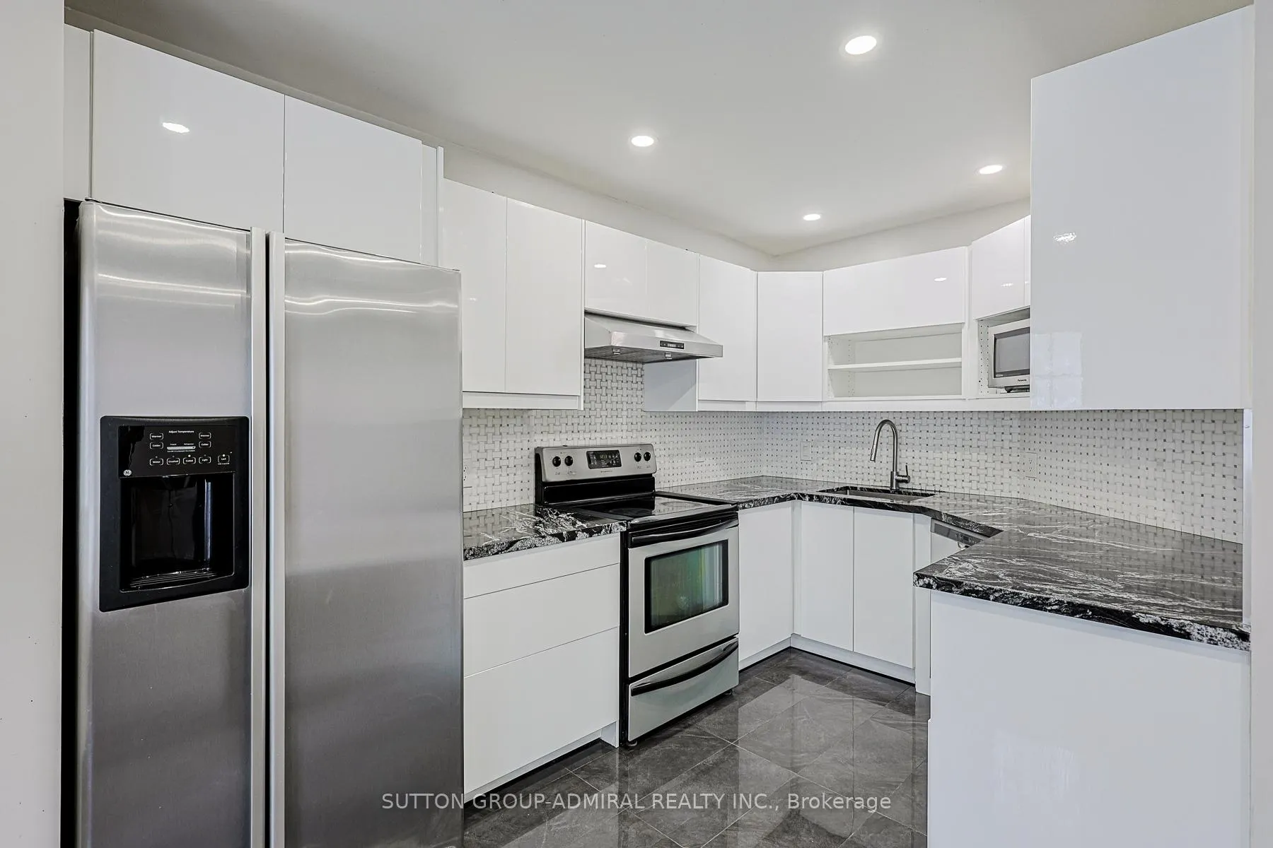 Photo 5 of Unit 96, 151 Townsgate Drive, Vaughan, Crestwood-Springfarm-Yorkhill — HOMEH