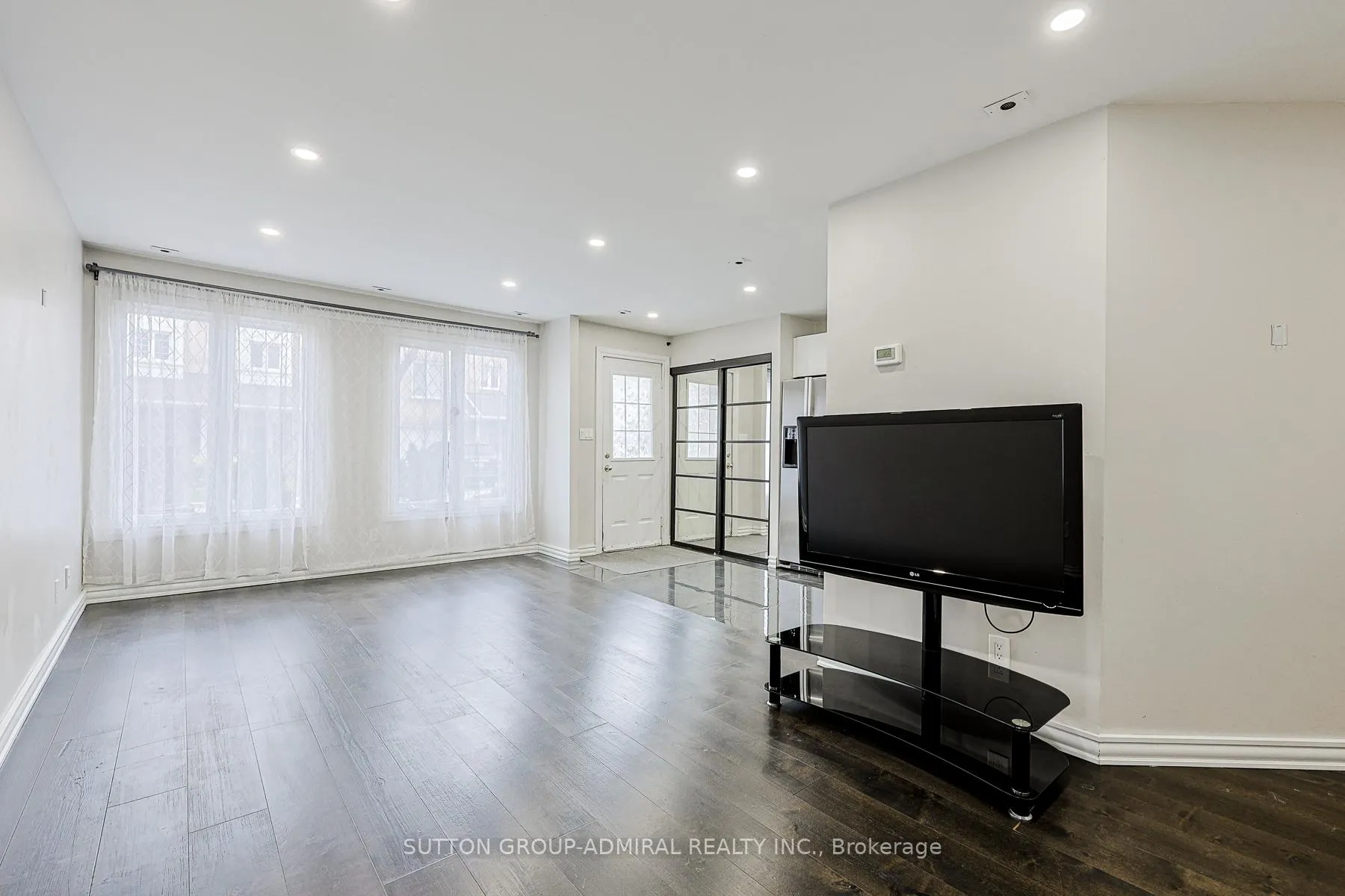 Photo 9 of Unit 96, 151 Townsgate Drive, Vaughan, Crestwood-Springfarm-Yorkhill — HOMEH