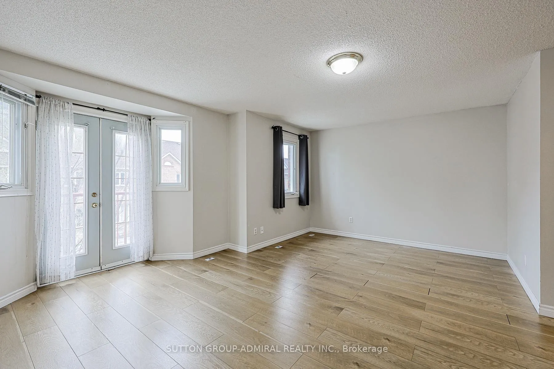 Photo 12 of Unit 96, 151 Townsgate Drive, Vaughan, Crestwood-Springfarm-Yorkhill — HOMEH