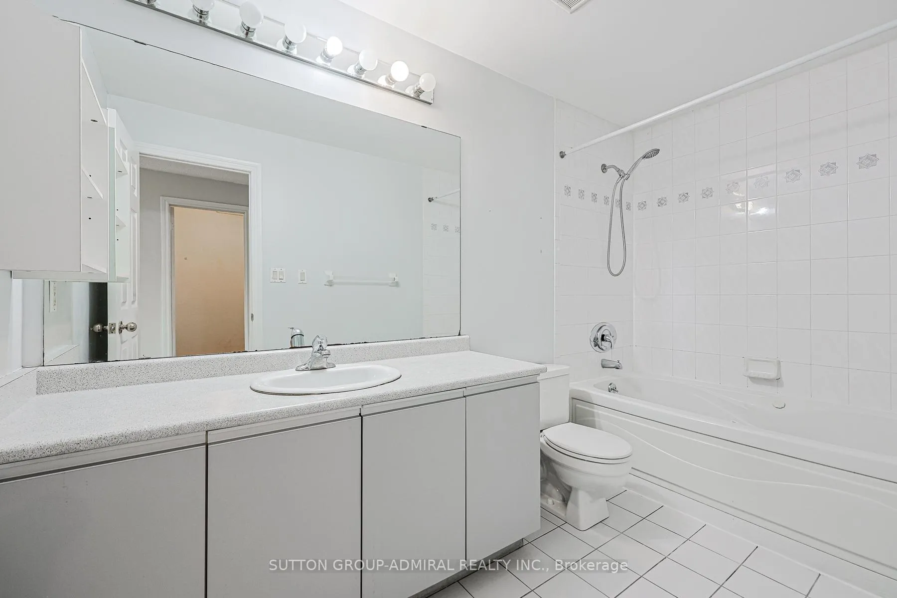 Photo 14 of Unit 96, 151 Townsgate Drive, Vaughan, Crestwood-Springfarm-Yorkhill — HOMEH