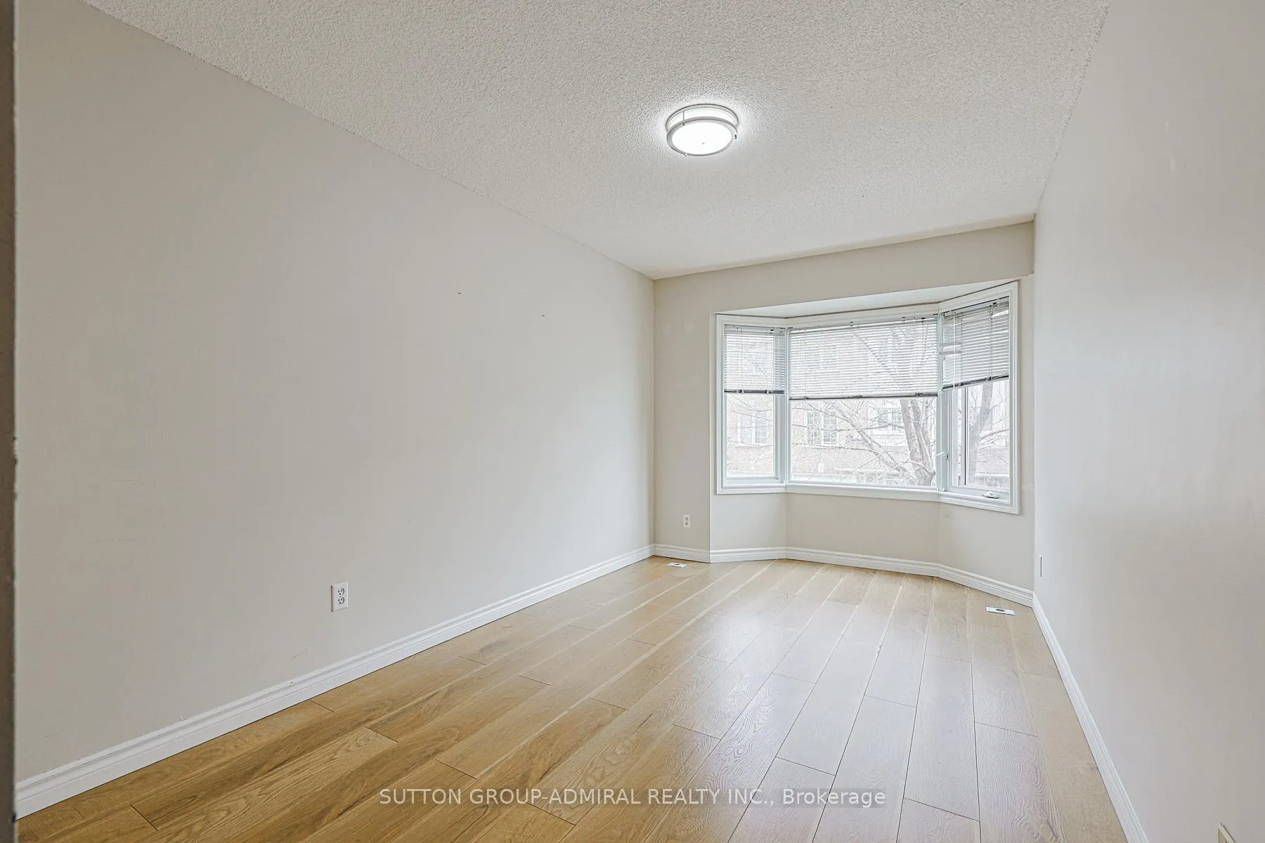 Photo 16 of Unit 96, 151 Townsgate Drive, Vaughan, Crestwood-Springfarm-Yorkhill — HOMEH