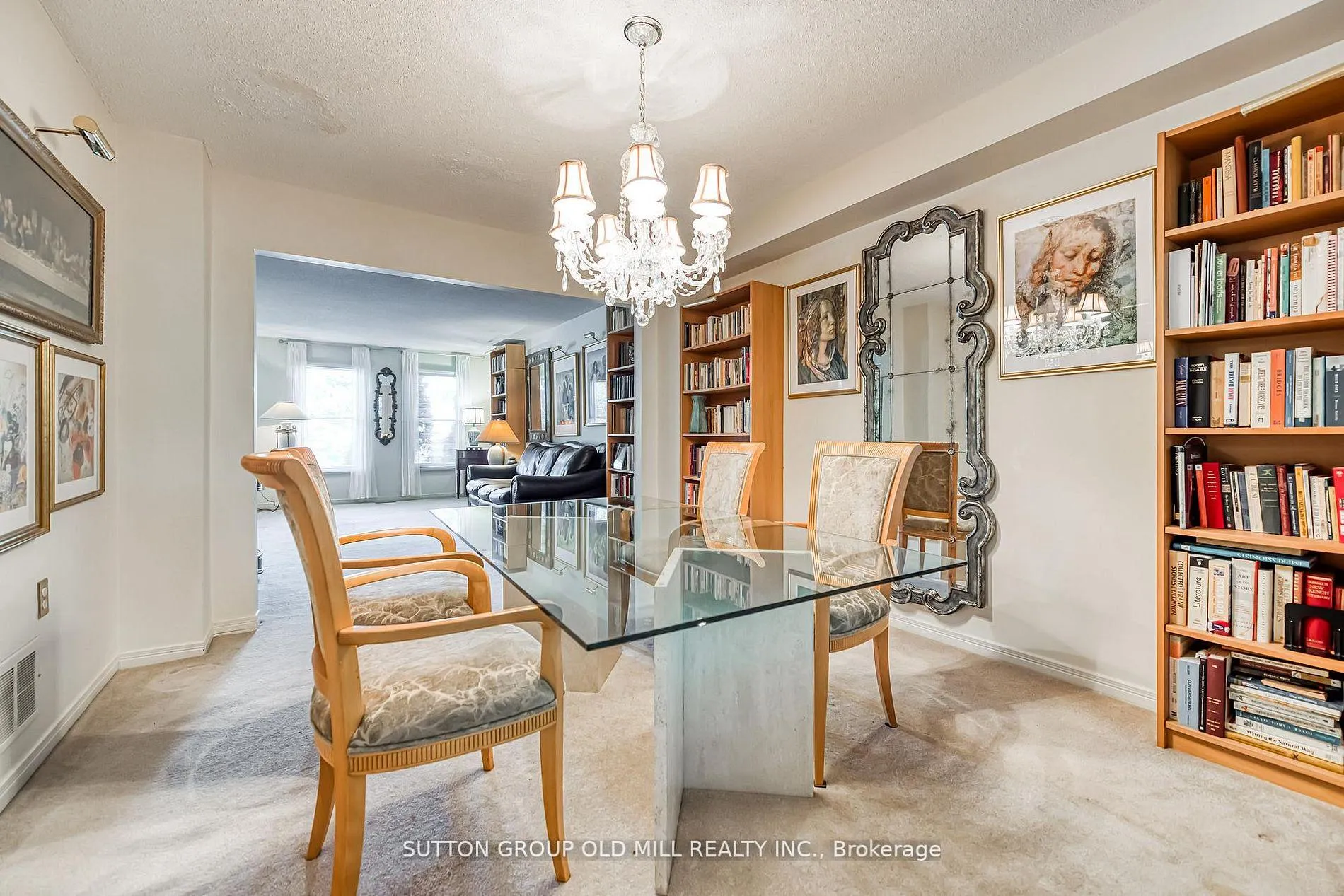 Photo 3 of 267 Aurora Heights Drive, Aurora, Aurora Heights — HOMEH