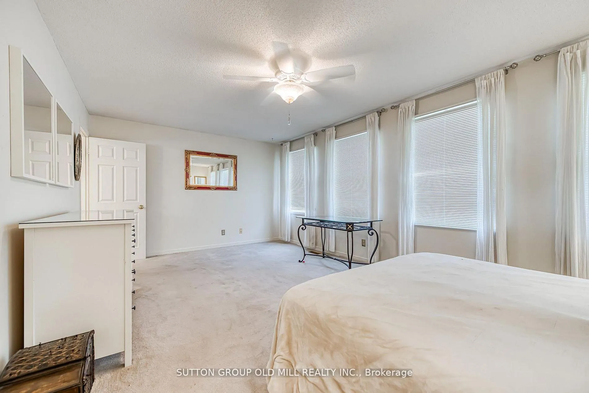 Photo 11 of 267 Aurora Heights Drive, Aurora, Aurora Heights — HOMEH
