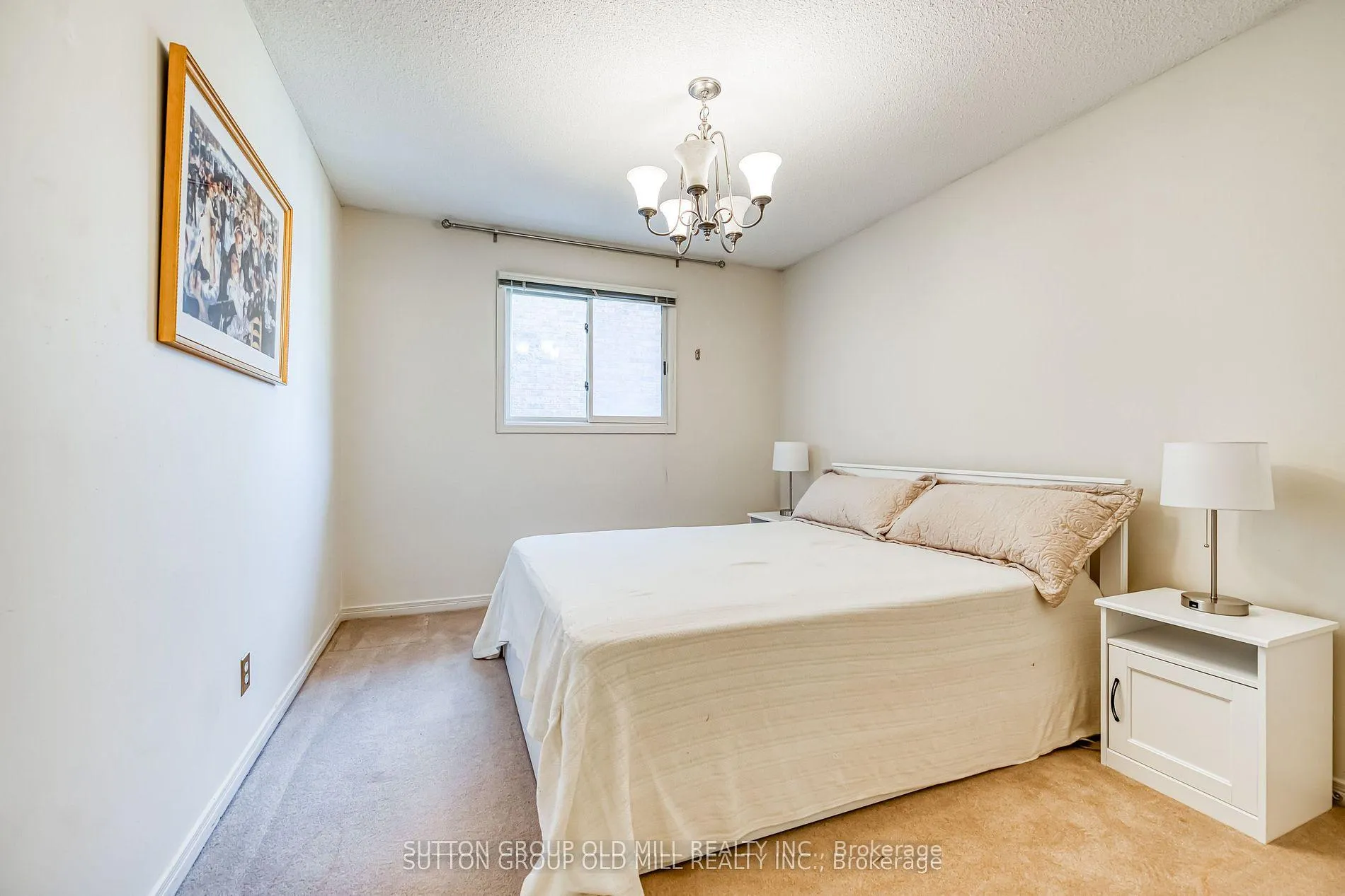 Photo 12 of 267 Aurora Heights Drive, Aurora, Aurora Heights — HOMEH