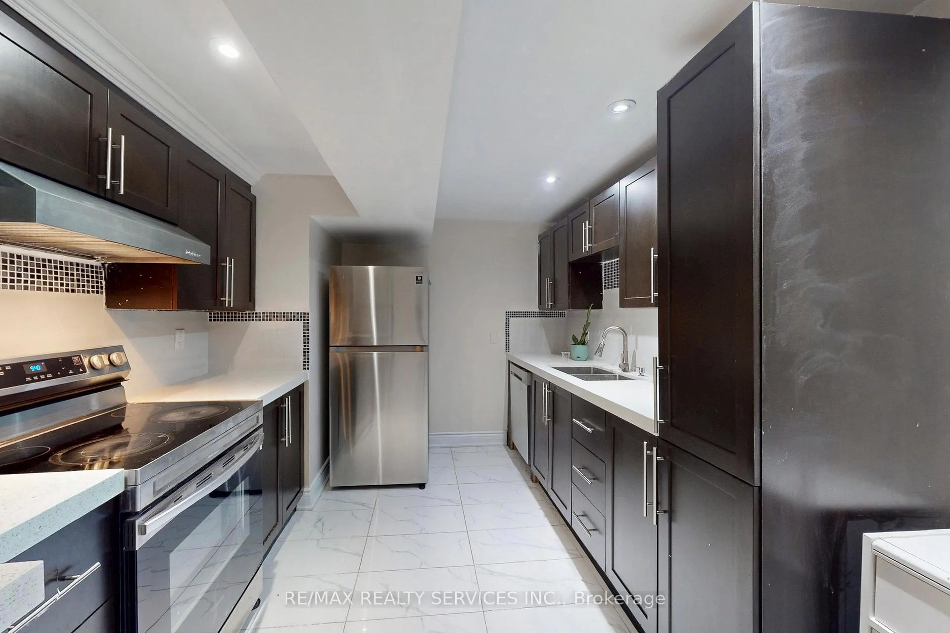 Photo 12 of Unit BSMT, 28 Lavallee Crescent, Brampton, Credit Valley — HOMEH