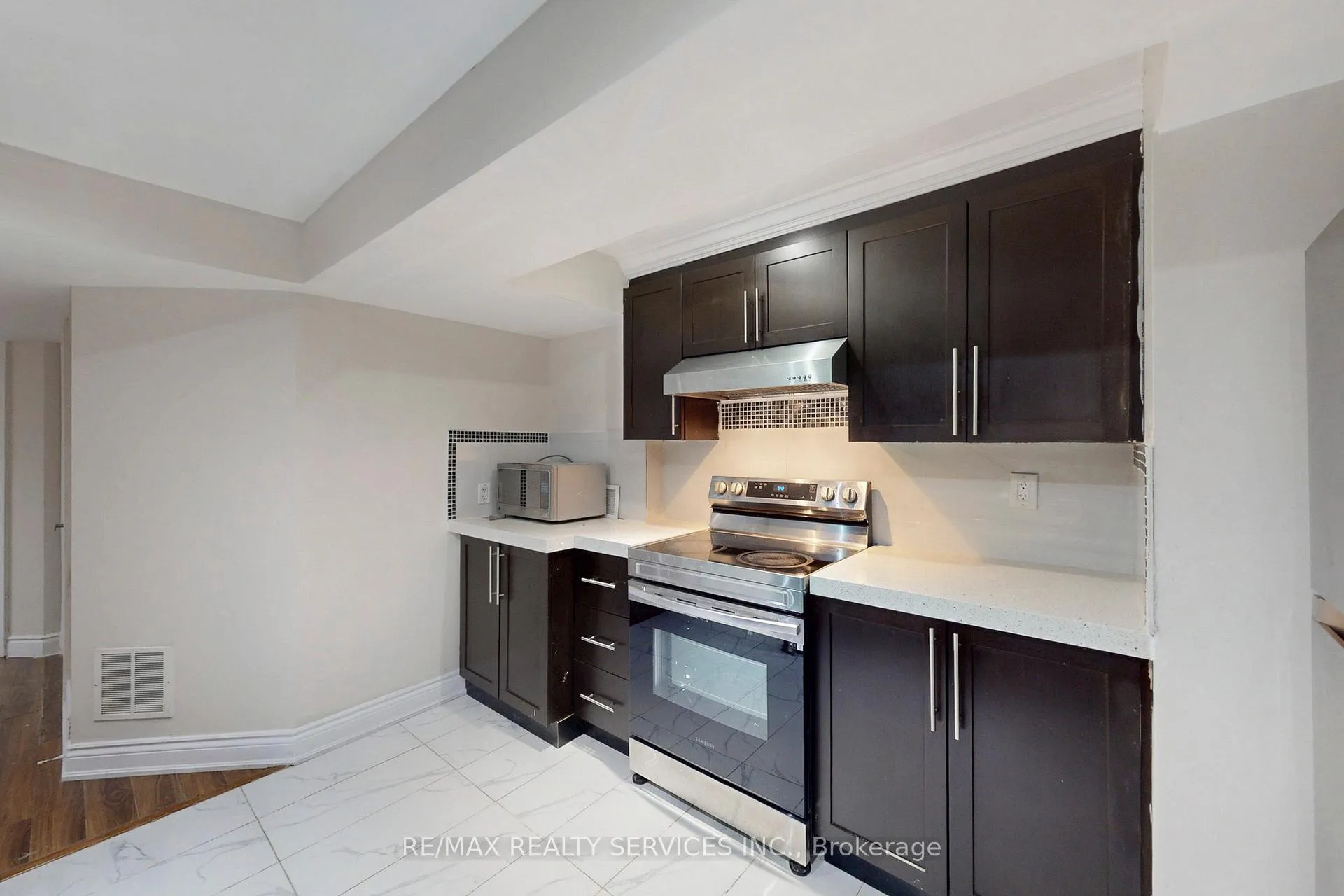 Photo 13 of Unit BSMT, 28 Lavallee Crescent, Brampton, Credit Valley — HOMEH