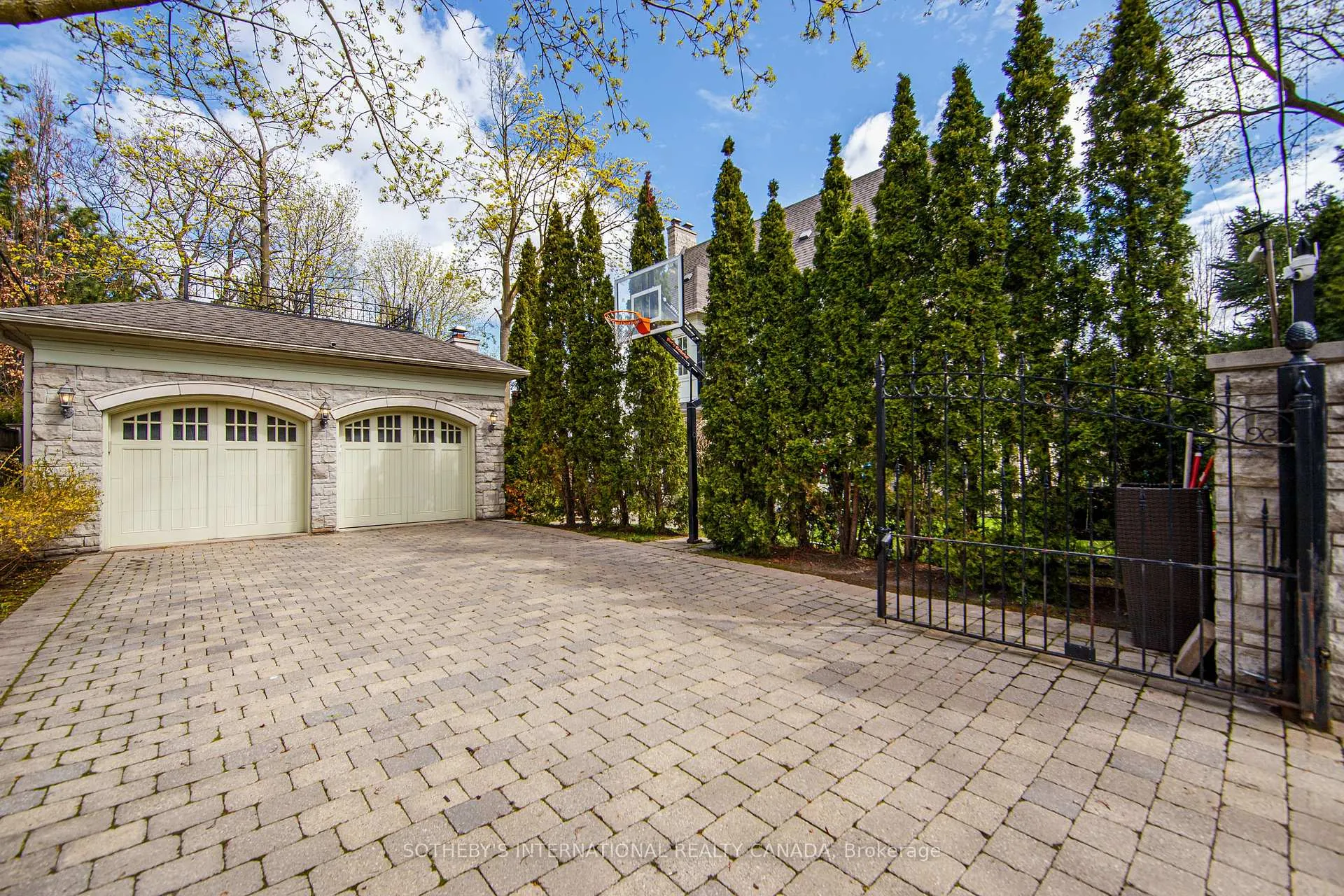 Photo 34 of 200 Glenayr Road, Toronto, Forest Hill South — HOMEH