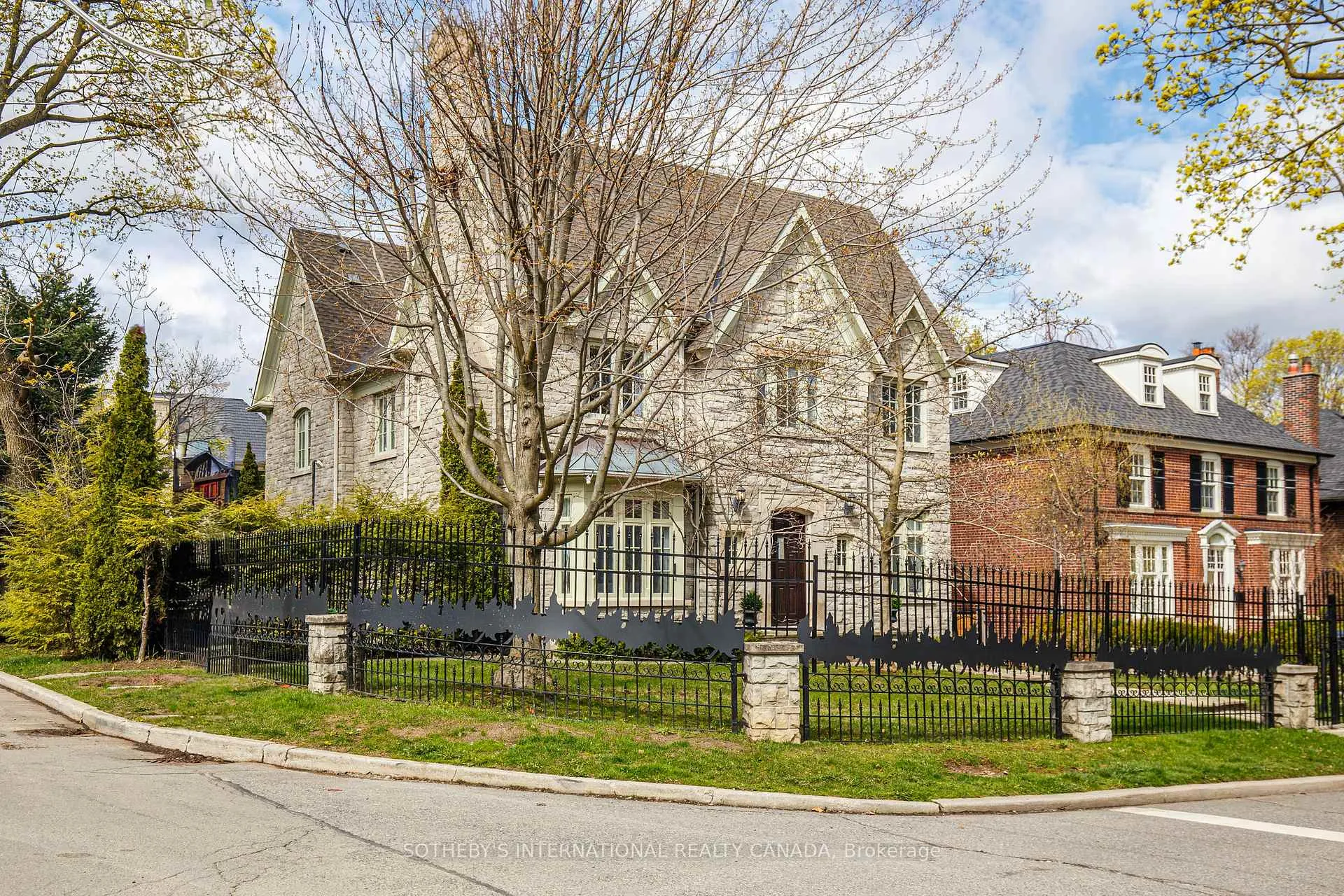 Photo 35 of 200 Glenayr Road, Toronto, Forest Hill South — HOMEH