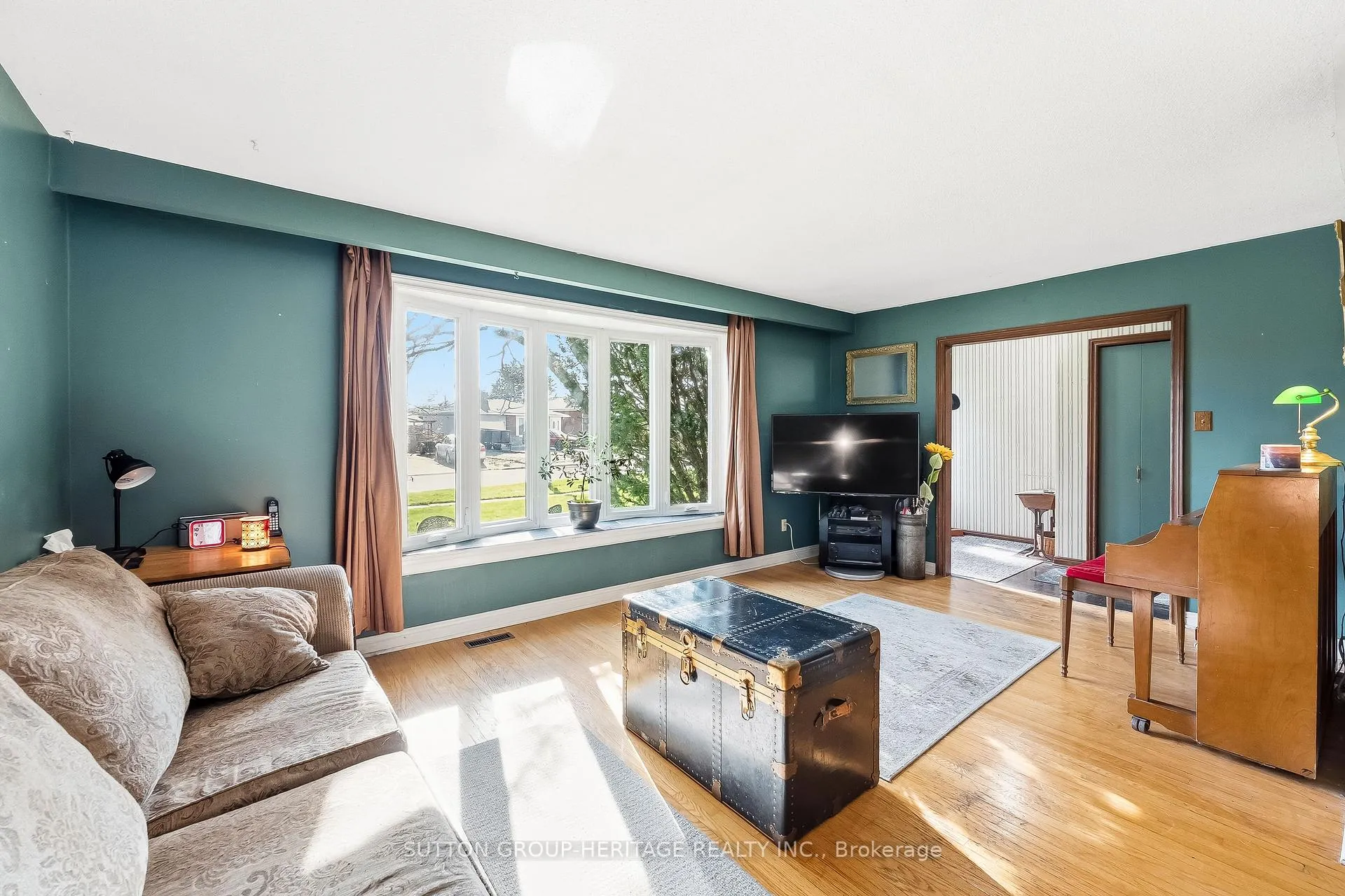 Photo 4 of 35 Albery Crescent, Ajax, South East — HOMEH