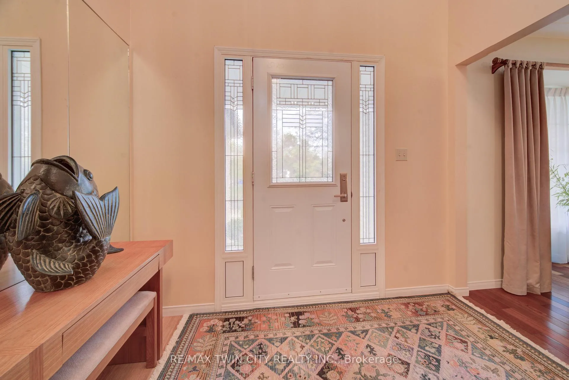 Photo 3 of 112 West Acres Crescent, Kitchener — HOMEH