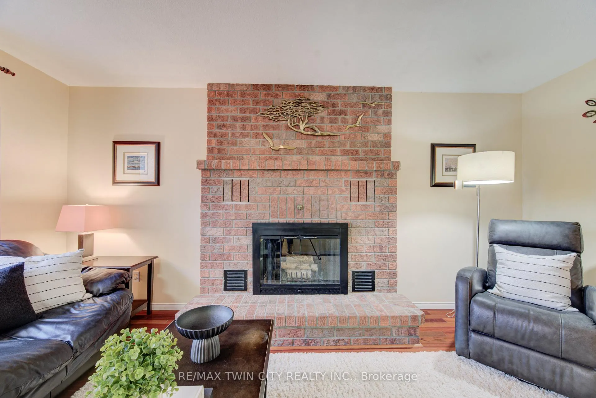 Photo 8 of 112 West Acres Crescent, Kitchener — HOMEH