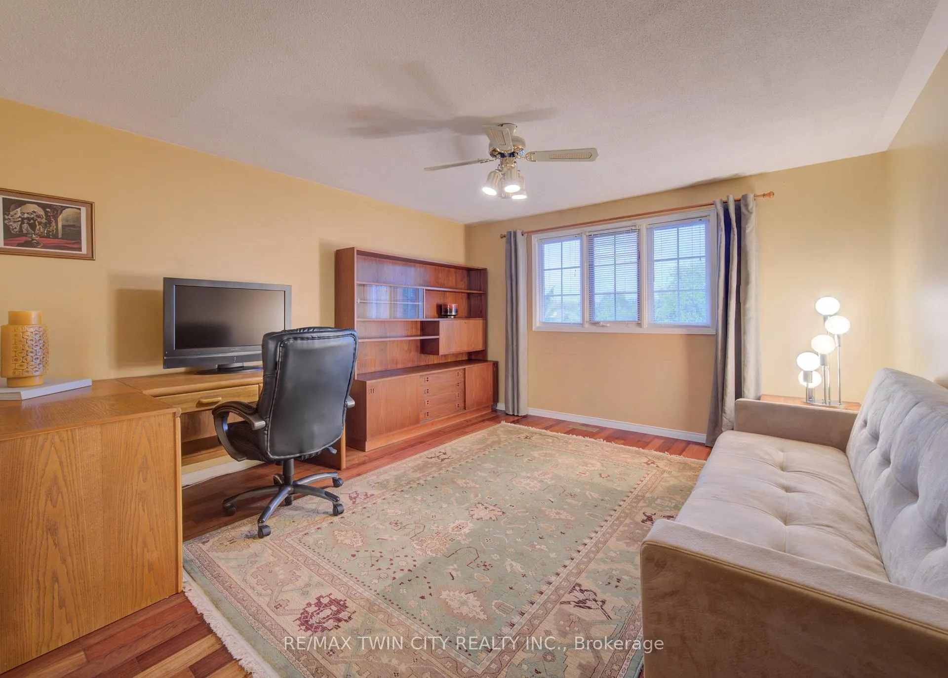 Photo 25 of 112 West Acres Crescent, Kitchener — HOMEH