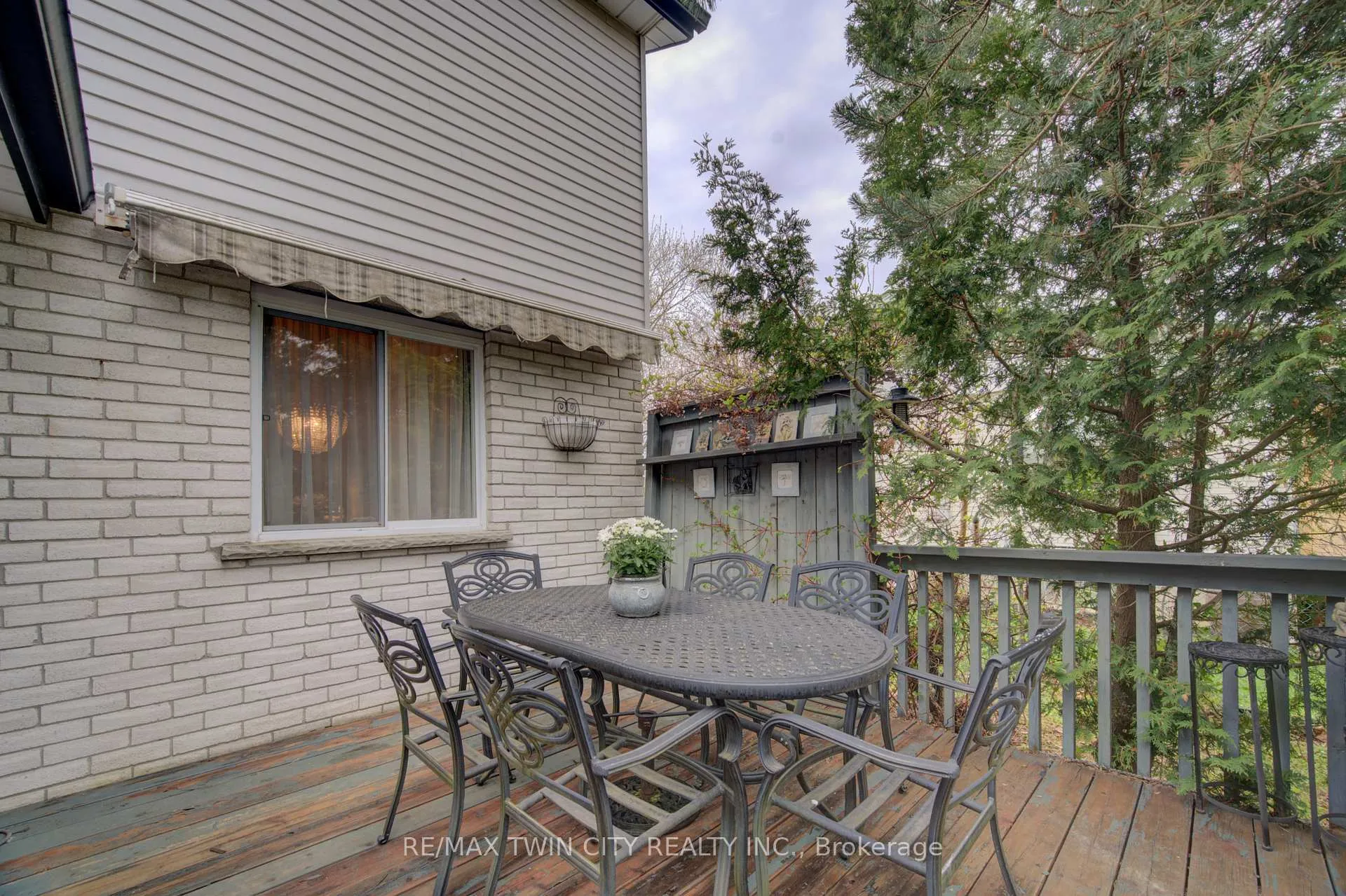 Photo 33 of 112 West Acres Crescent, Kitchener — HOMEH