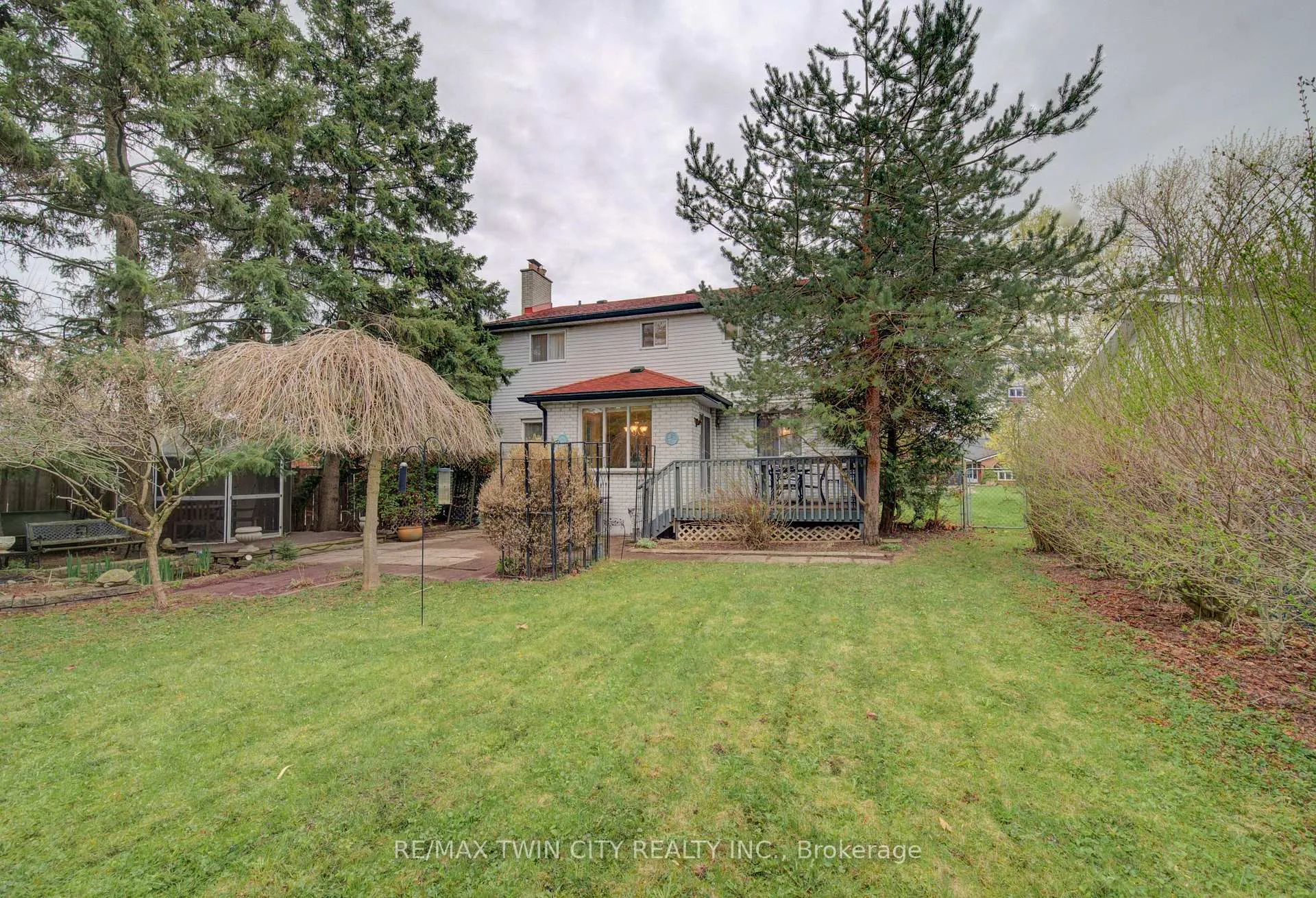Photo 42 of 112 West Acres Crescent, Kitchener — HOMEH