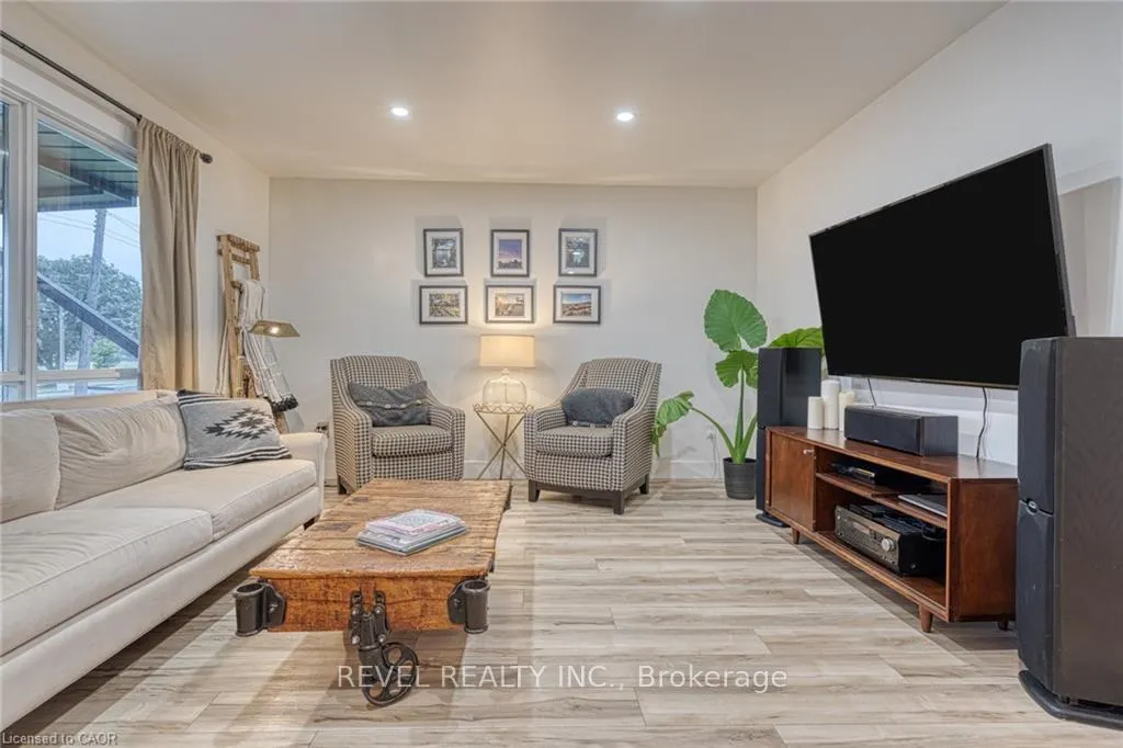 Photo 11 of 1141 Mohawk Road E, Hamilton, Huntington — HOMEH