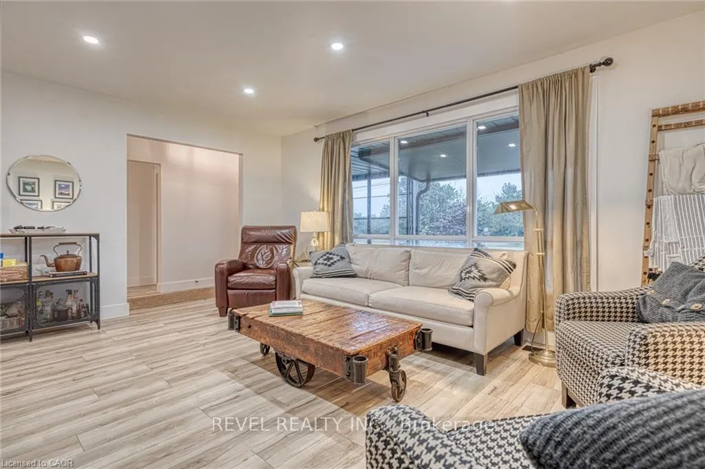 Photo 12 of 1141 Mohawk Road E, Hamilton, Huntington — HOMEH