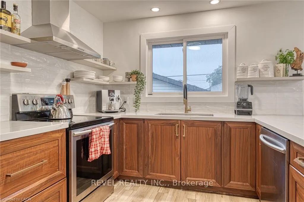Photo 17 of 1141 Mohawk Road E, Hamilton, Huntington — HOMEH
