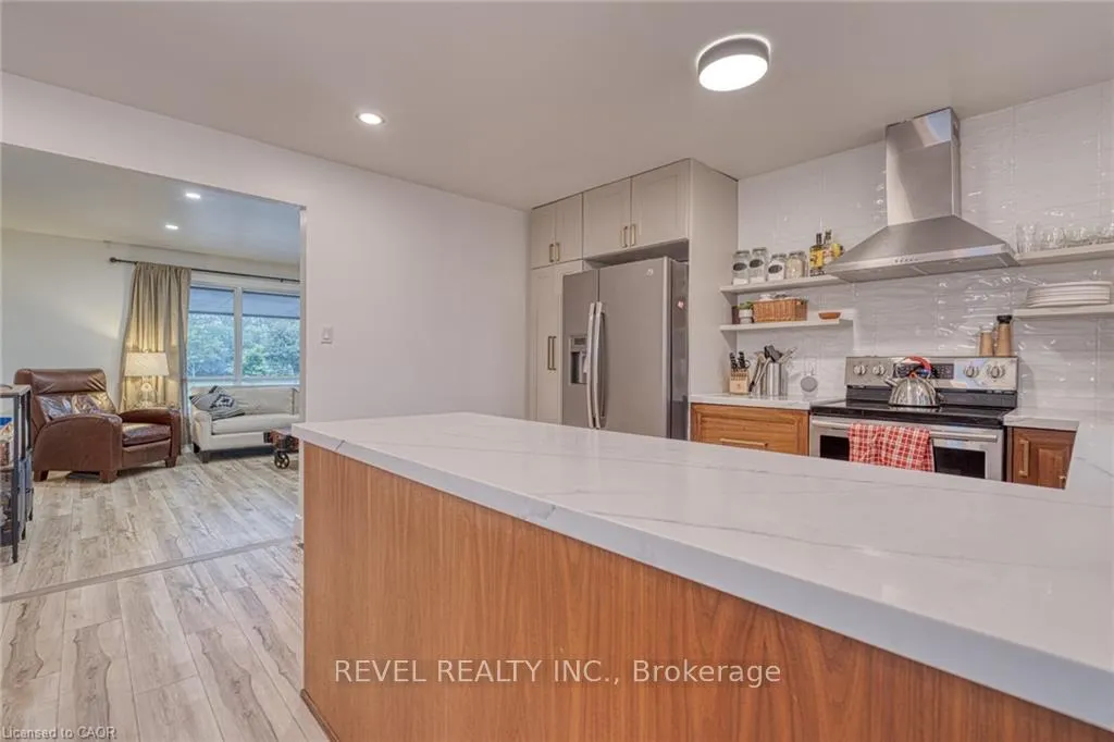 Photo 19 of 1141 Mohawk Road E, Hamilton, Huntington — HOMEH
