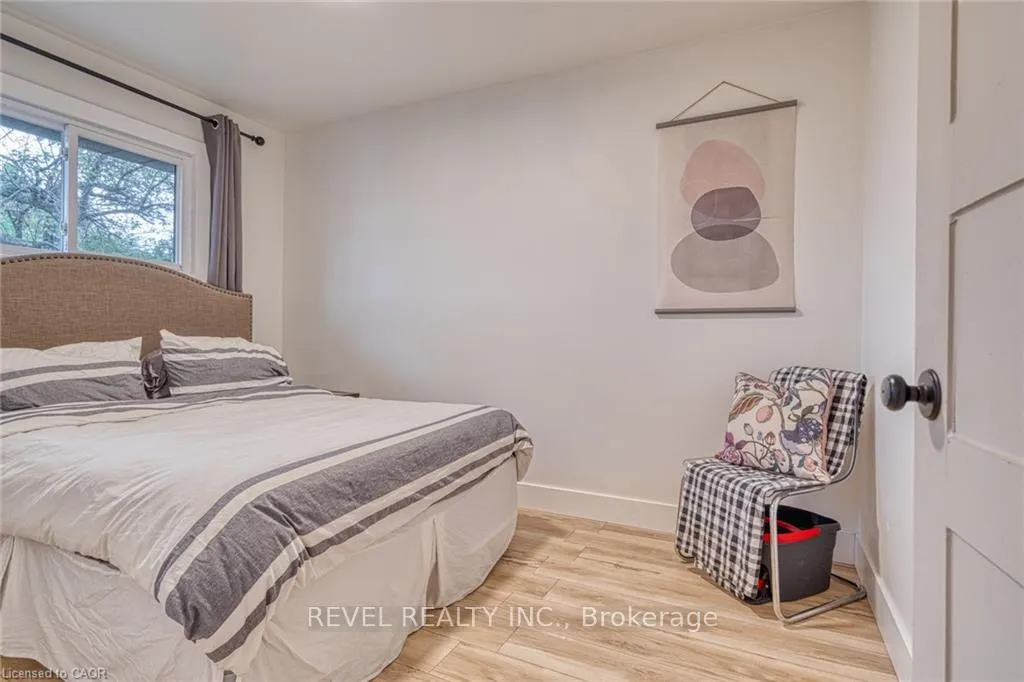 Photo 24 of 1141 Mohawk Road E, Hamilton, Huntington — HOMEH