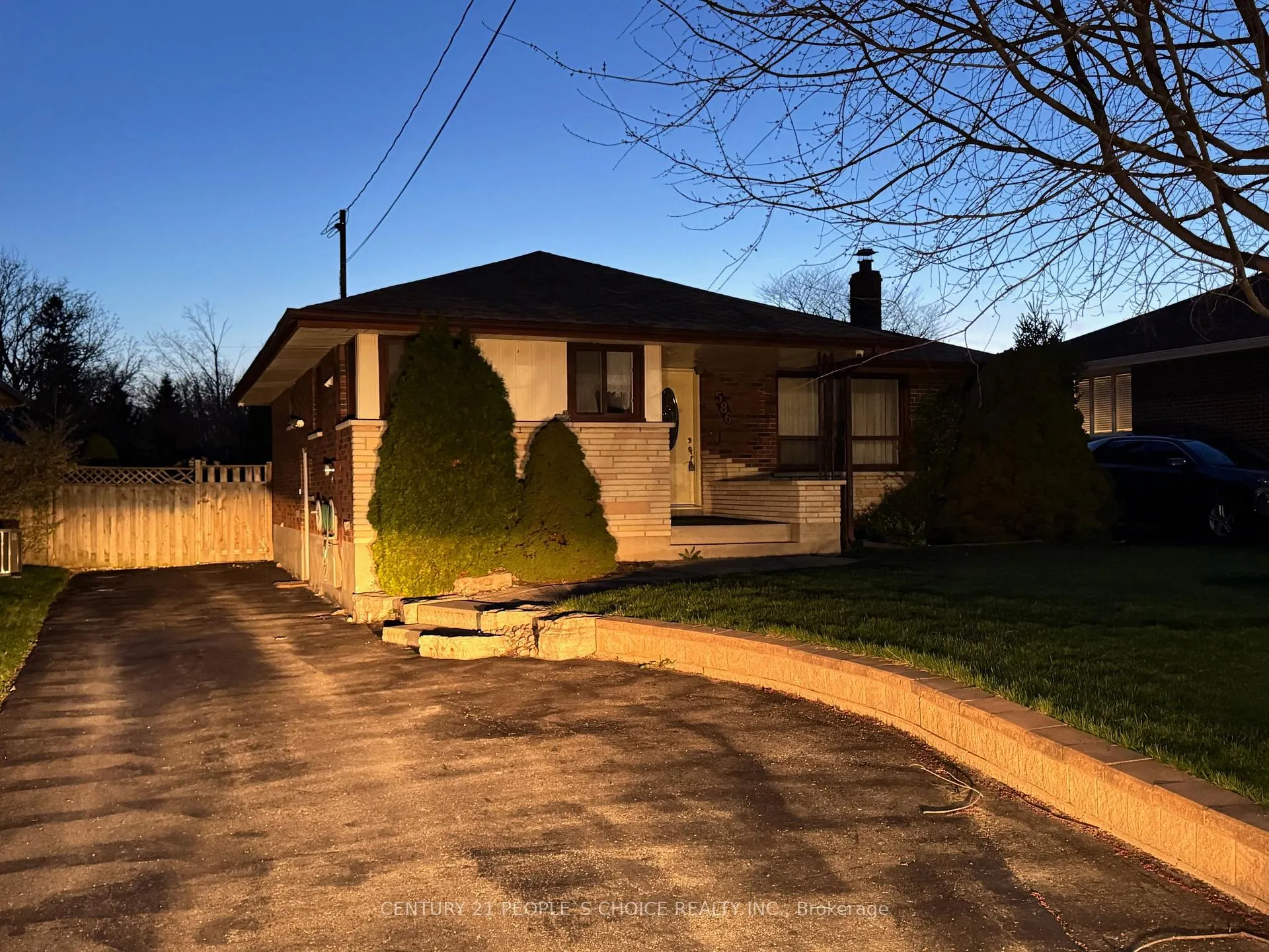 Front of 586 Central Pk Boulevard N