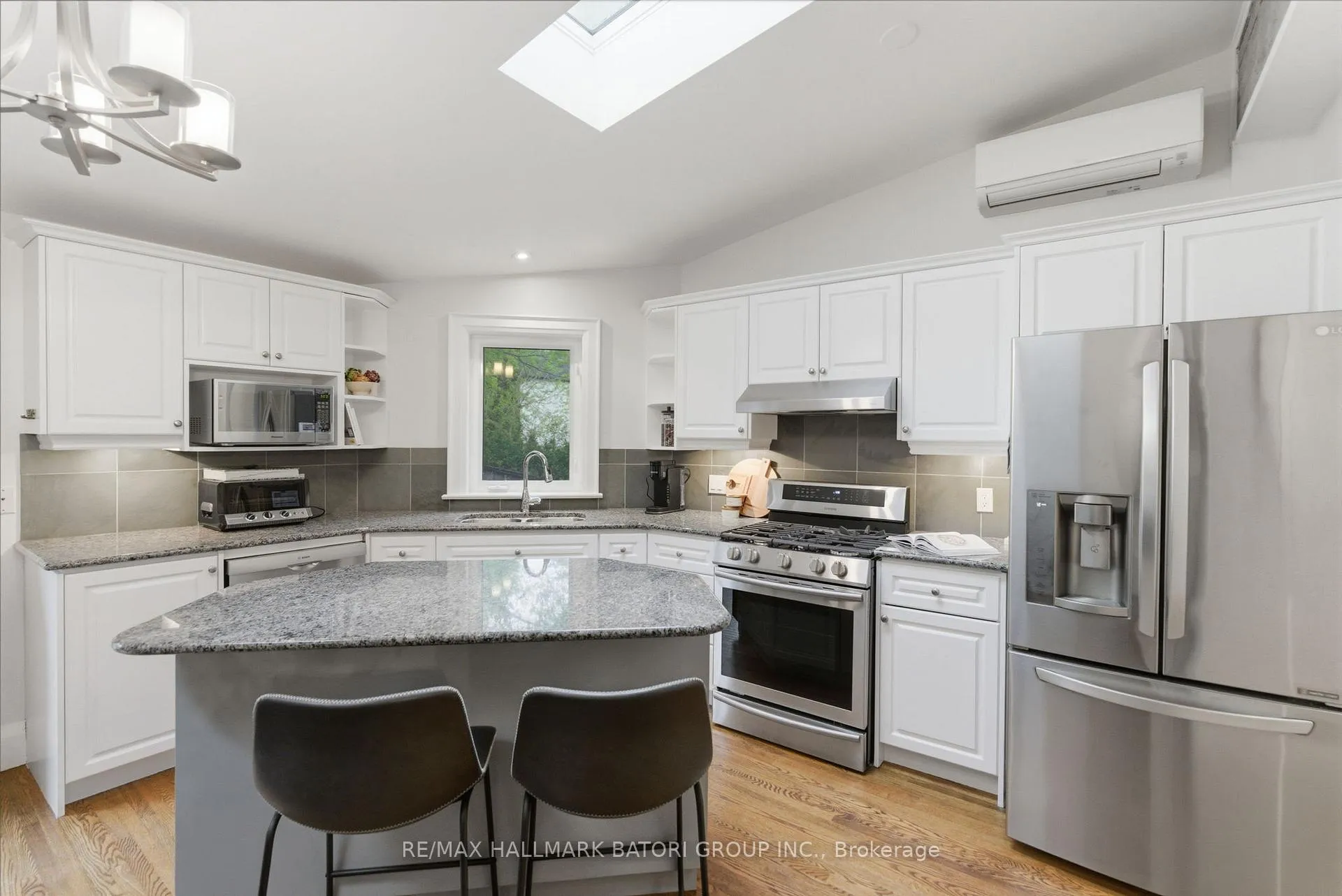 Photo 10 of 197 Greer Road, Toronto, Lawrence Park North — HOMEH