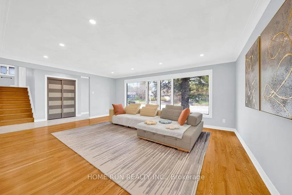 Photo 5 of 3334 Riverside Drive, Ottawa, Mooneys Bay/Revelstoke — HOMEH